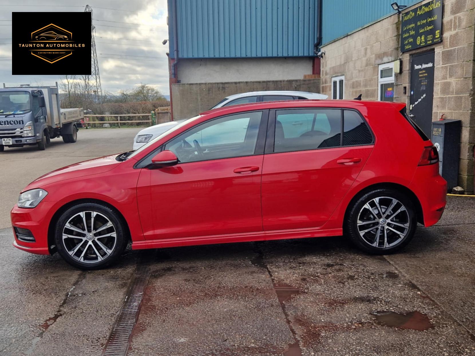 Volkswagen Golf 1.4 TSI BlueMotion Tech ACT R-Line Hatchback 5dr Petrol Manual Euro 6 (s/s) (150 ps)