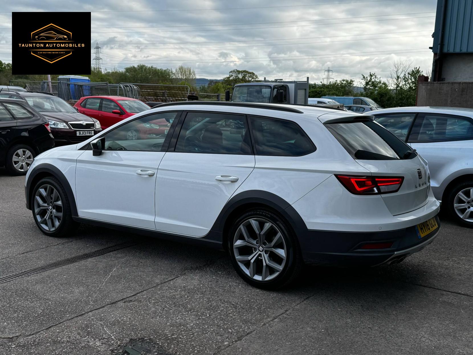 SEAT Leon 2.0 TDI X-PERIENCE SE Technology Sport Tourer 5dr Diesel Manual 4WD Euro 6 (s/s) (150 ps)