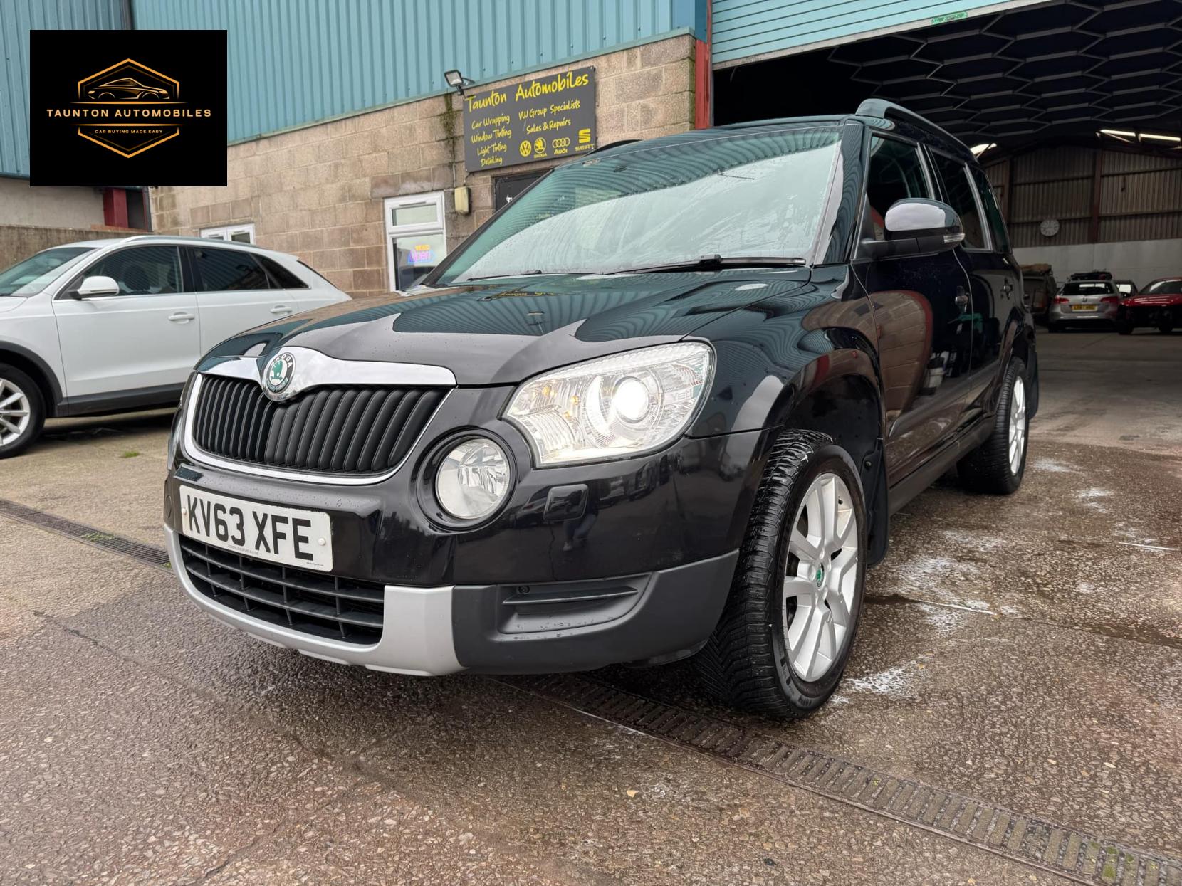 Skoda Yeti 2.0 TDI Elegance SUV 5dr Diesel Manual 4WD Euro 5 (140 ps)