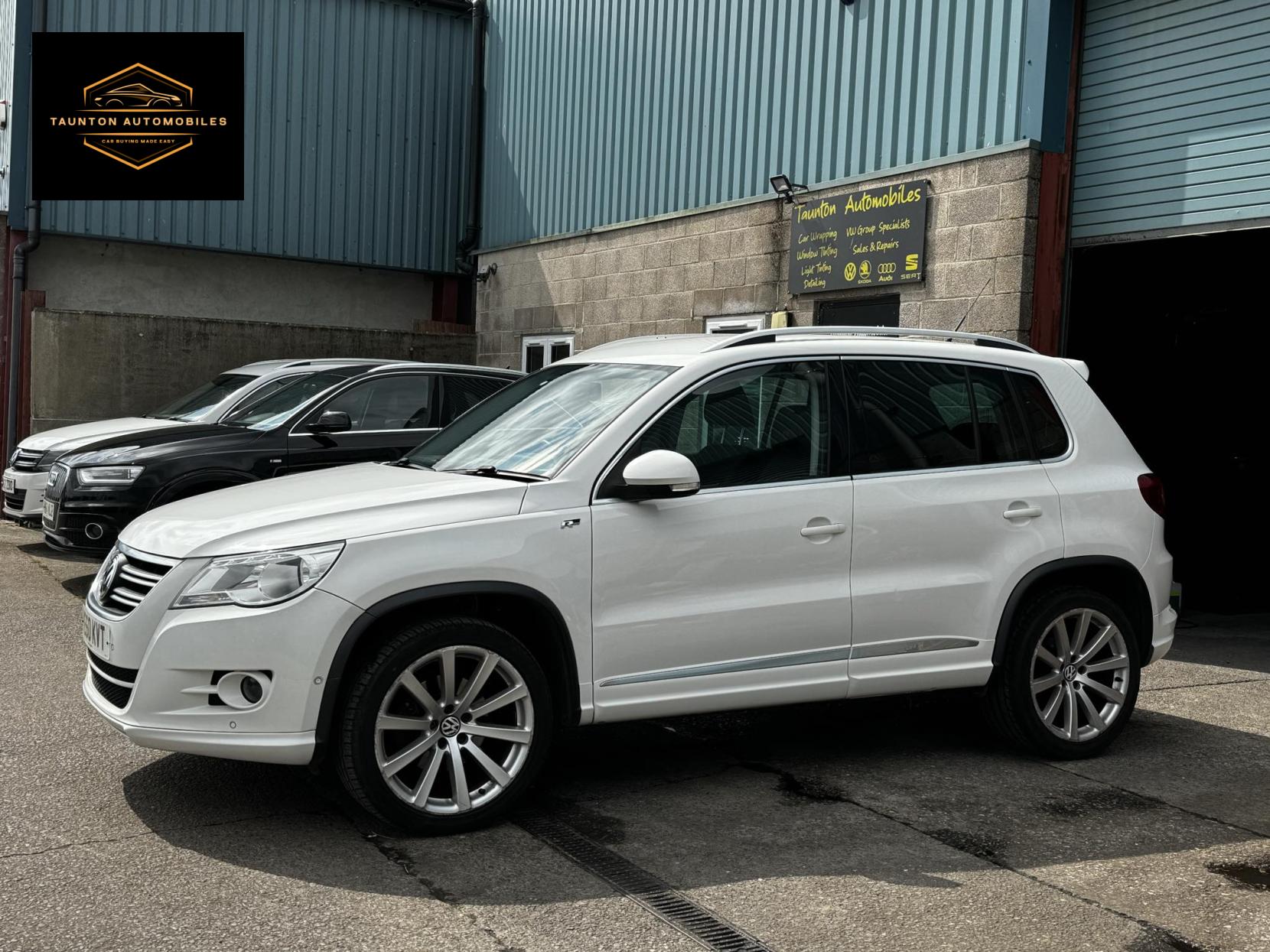 Volkswagen Tiguan 2.0 TDI R-Line SUV 5dr Diesel Manual 4WD Euro 5 (140 ps)