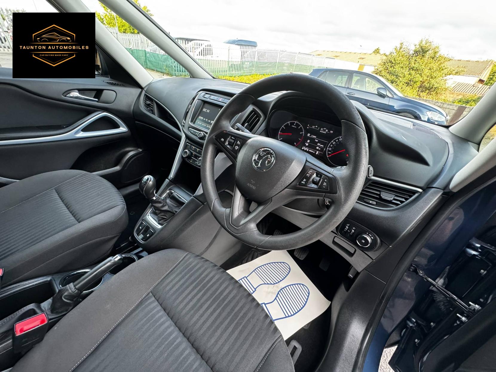 Vauxhall Zafira Tourer 1.4i Turbo Design MPV 5dr Petrol Manual Euro 6 (140 ps)