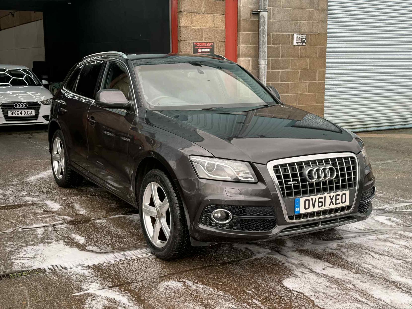 Audi Q5 2.0 TDI S line SUV 5dr Diesel Manual quattro Euro 5 (s/s) (143 ps)