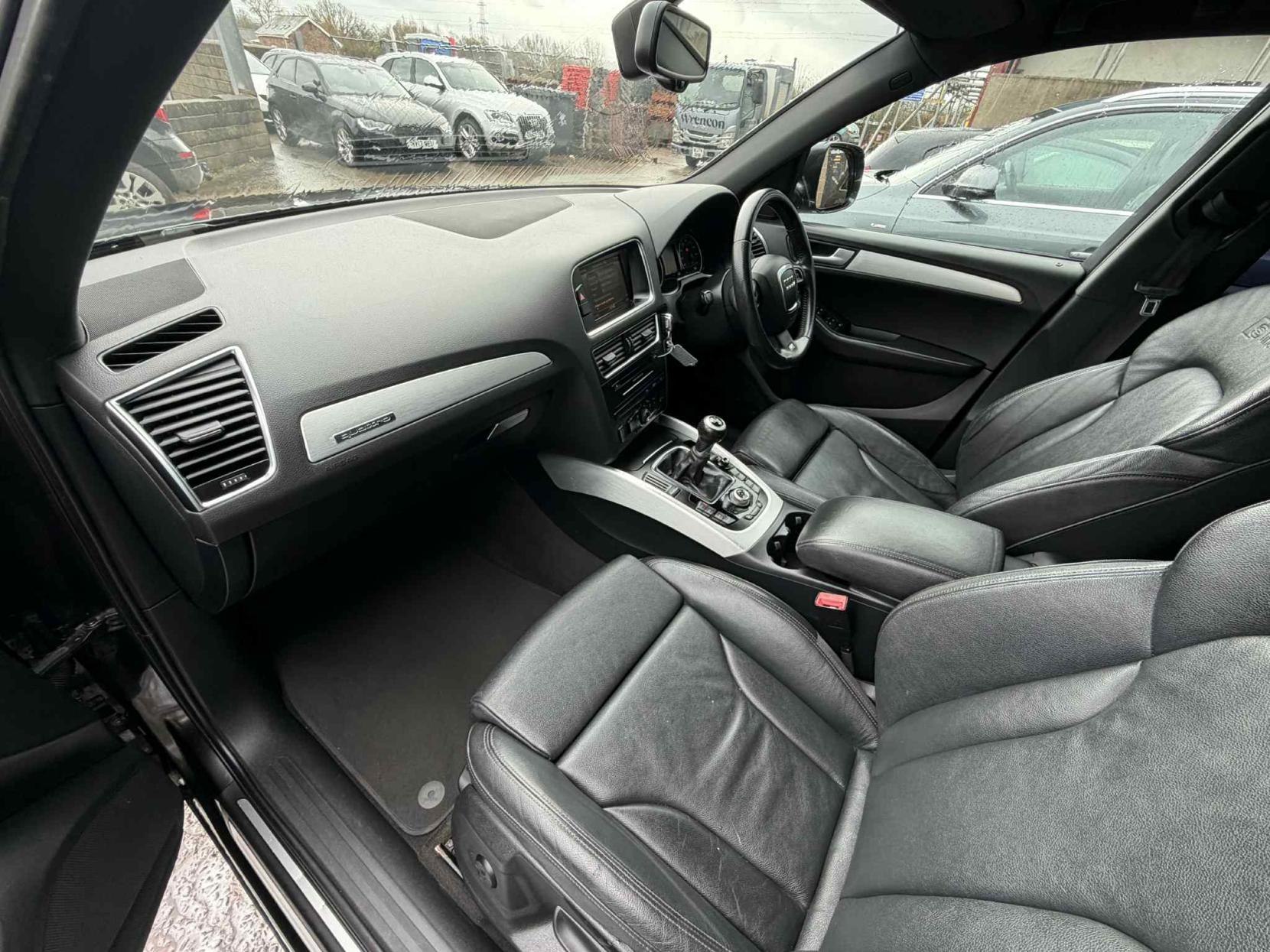 Audi Q5 2.0 TDI S line SUV 5dr Diesel Manual quattro Euro 5 (s/s) (143 ps)