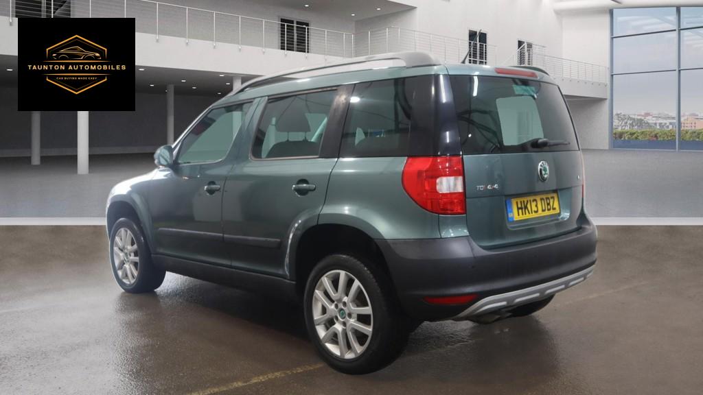 Skoda Yeti 2.0 TDI Elegance SUV 5dr Diesel DSG 4WD Euro 5 (140 ps)