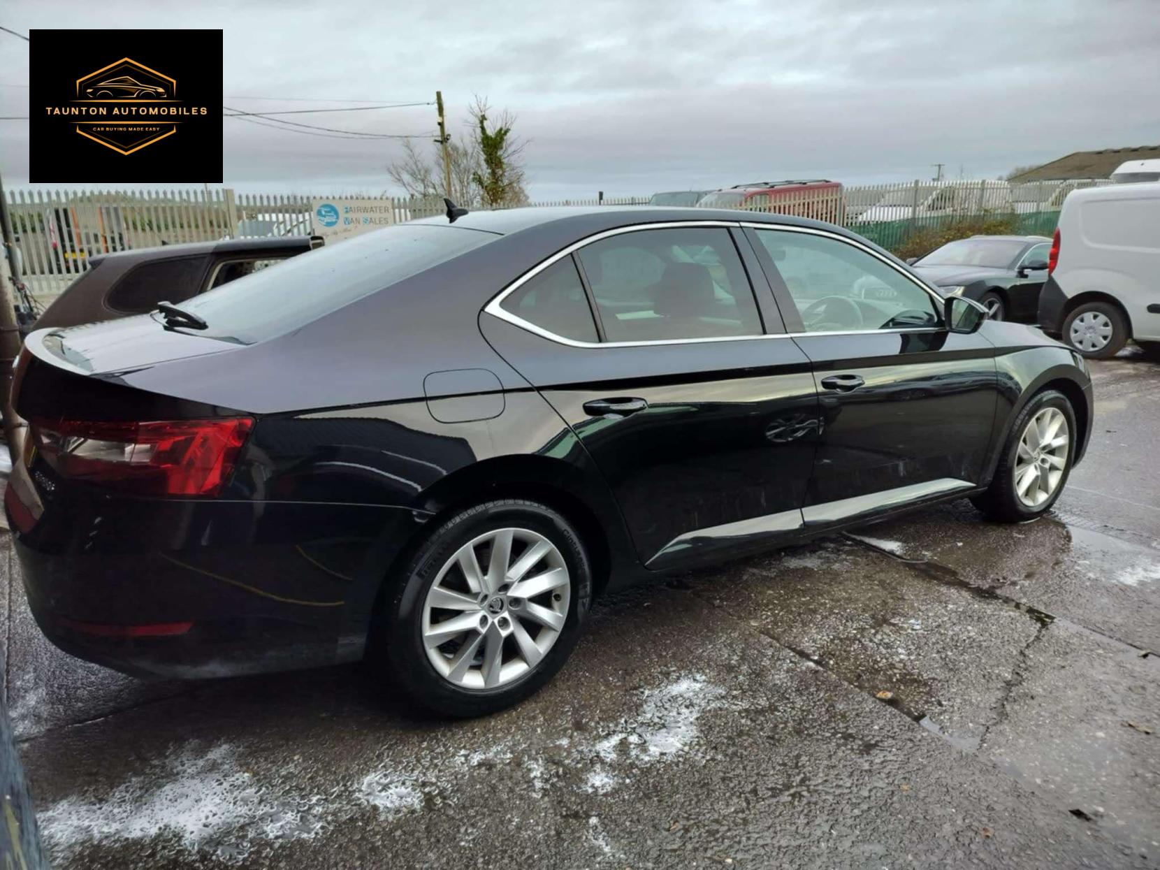 Skoda Superb 2.0 TDI SE Business Hatchback 5dr Diesel DSG Euro 6 (s/s) (150 ps)