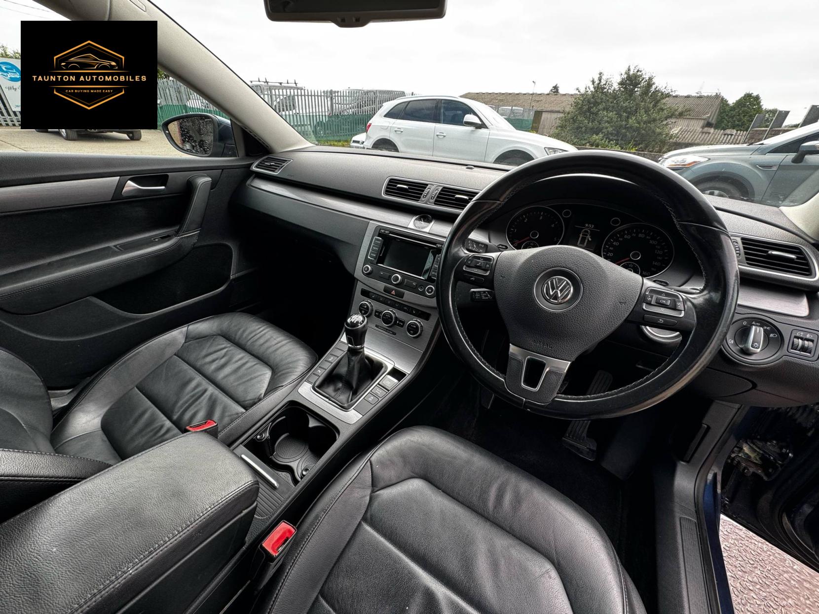Volkswagen Passat 2.0 TDI BlueMotion Tech Executive Estate 5dr Diesel Manual Euro 5 (s/s) (140 ps)