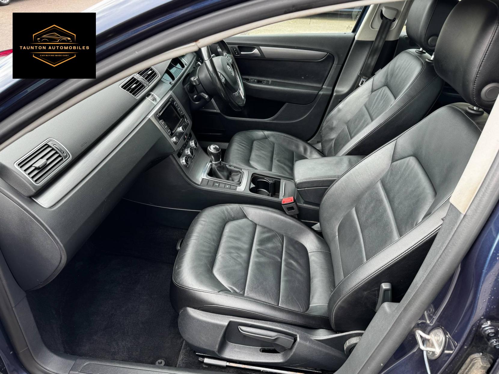 Volkswagen Passat 2.0 TDI BlueMotion Tech Executive Estate 5dr Diesel Manual Euro 5 (s/s) (140 ps)