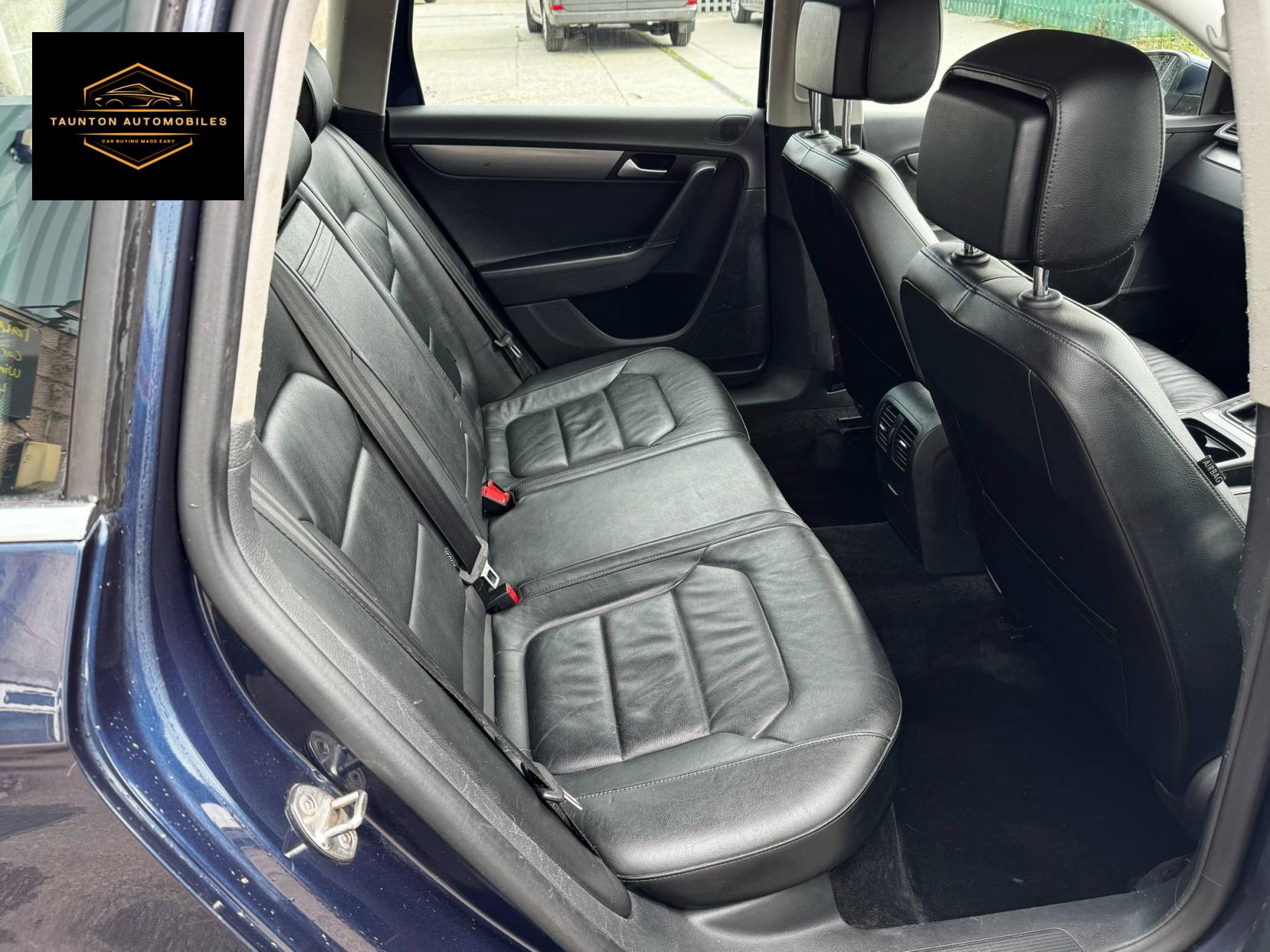Volkswagen Passat 2.0 TDI BlueMotion Tech Executive Estate 5dr Diesel Manual Euro 5 (s/s) (140 ps)