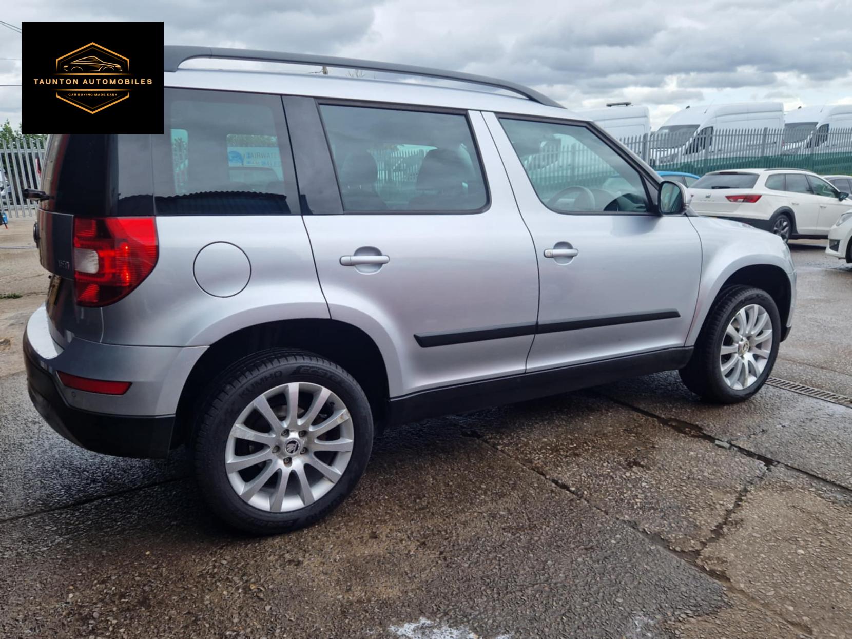 Skoda Yeti 2.0 TDI Elegance Outdoor 5dr Diesel Manual Euro 5 (110 ps)