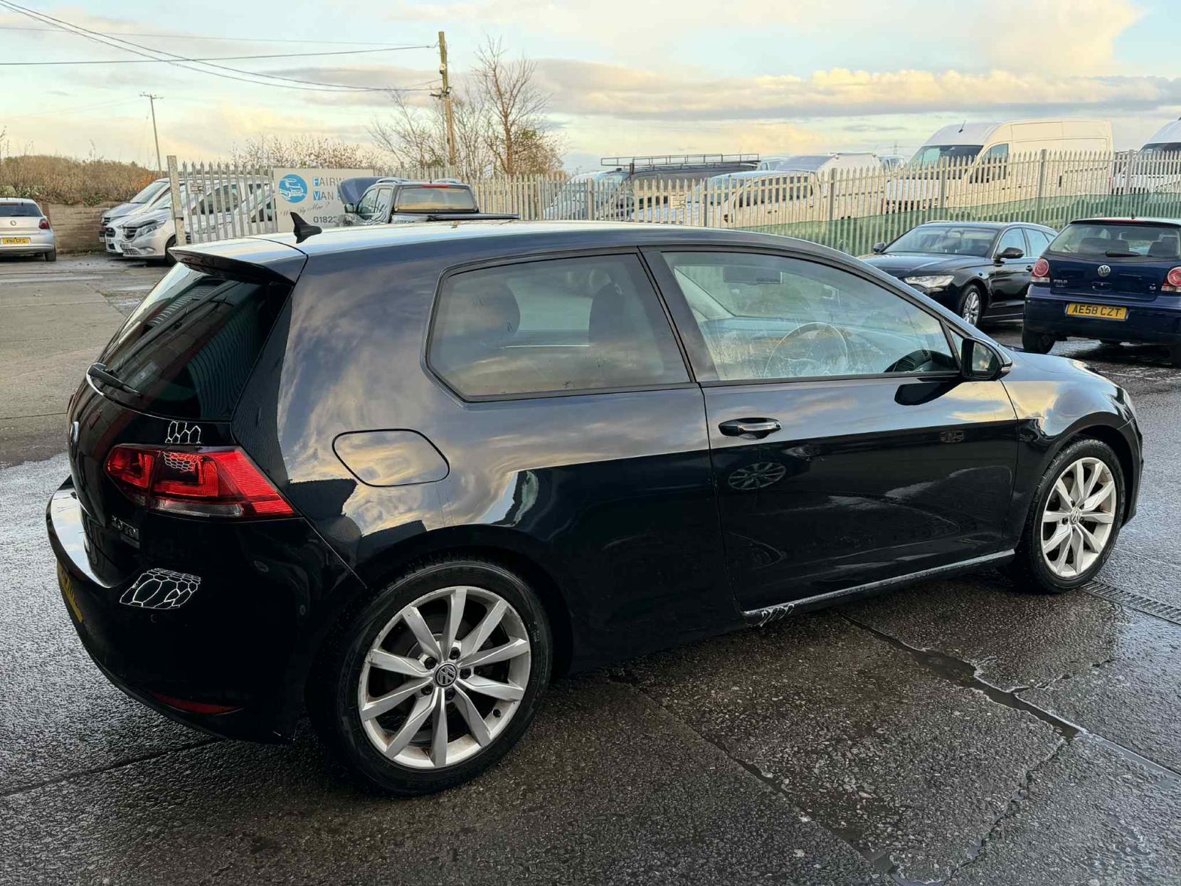 Volkswagen Golf 2.0 TDI BlueMotion Tech GT Hatchback 3dr Diesel Manual Euro 5 (s/s) (150 ps)