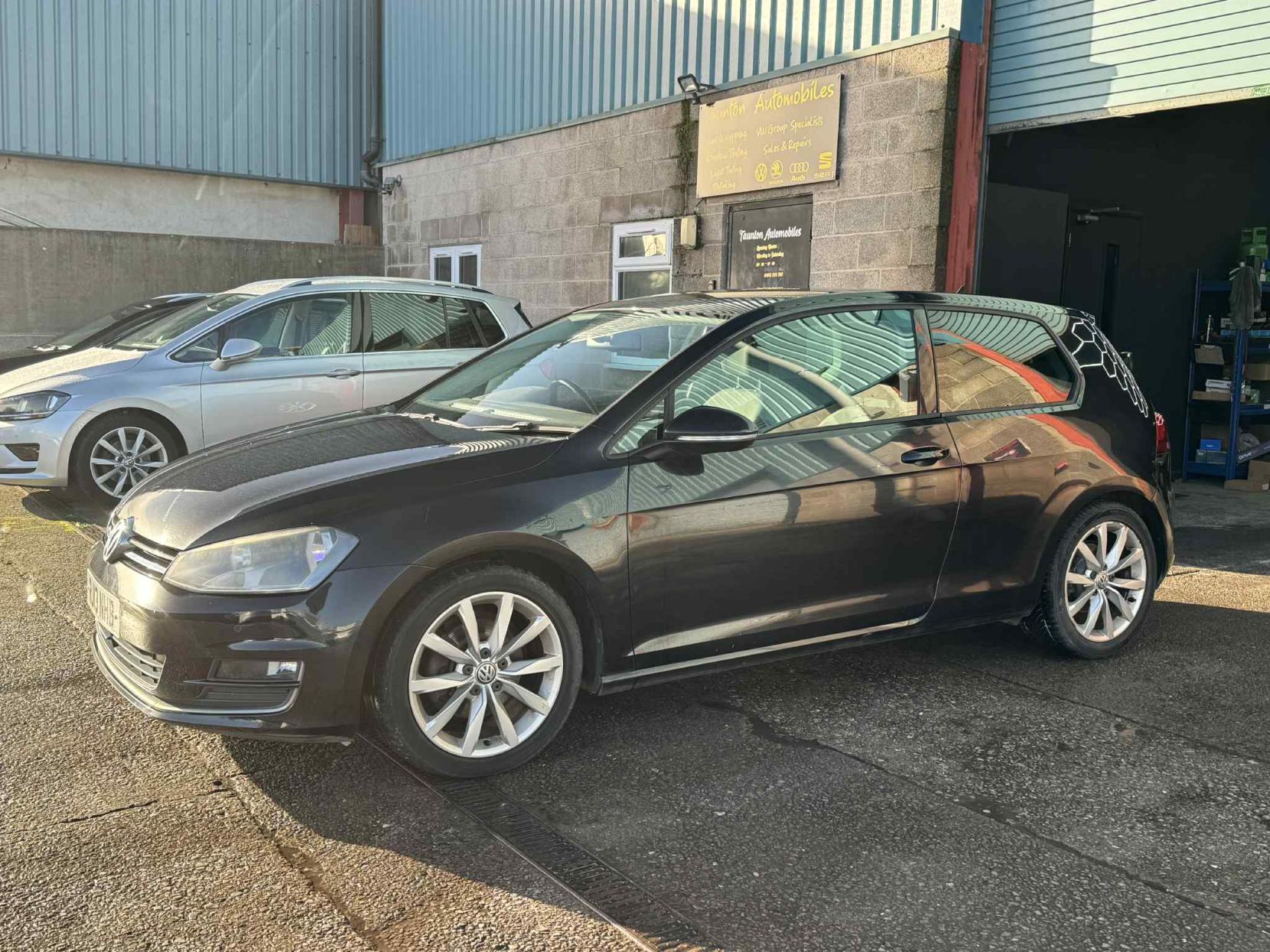 Volkswagen Golf 2.0 TDI BlueMotion Tech GT Hatchback 3dr Diesel Manual Euro 5 (s/s) (150 ps)