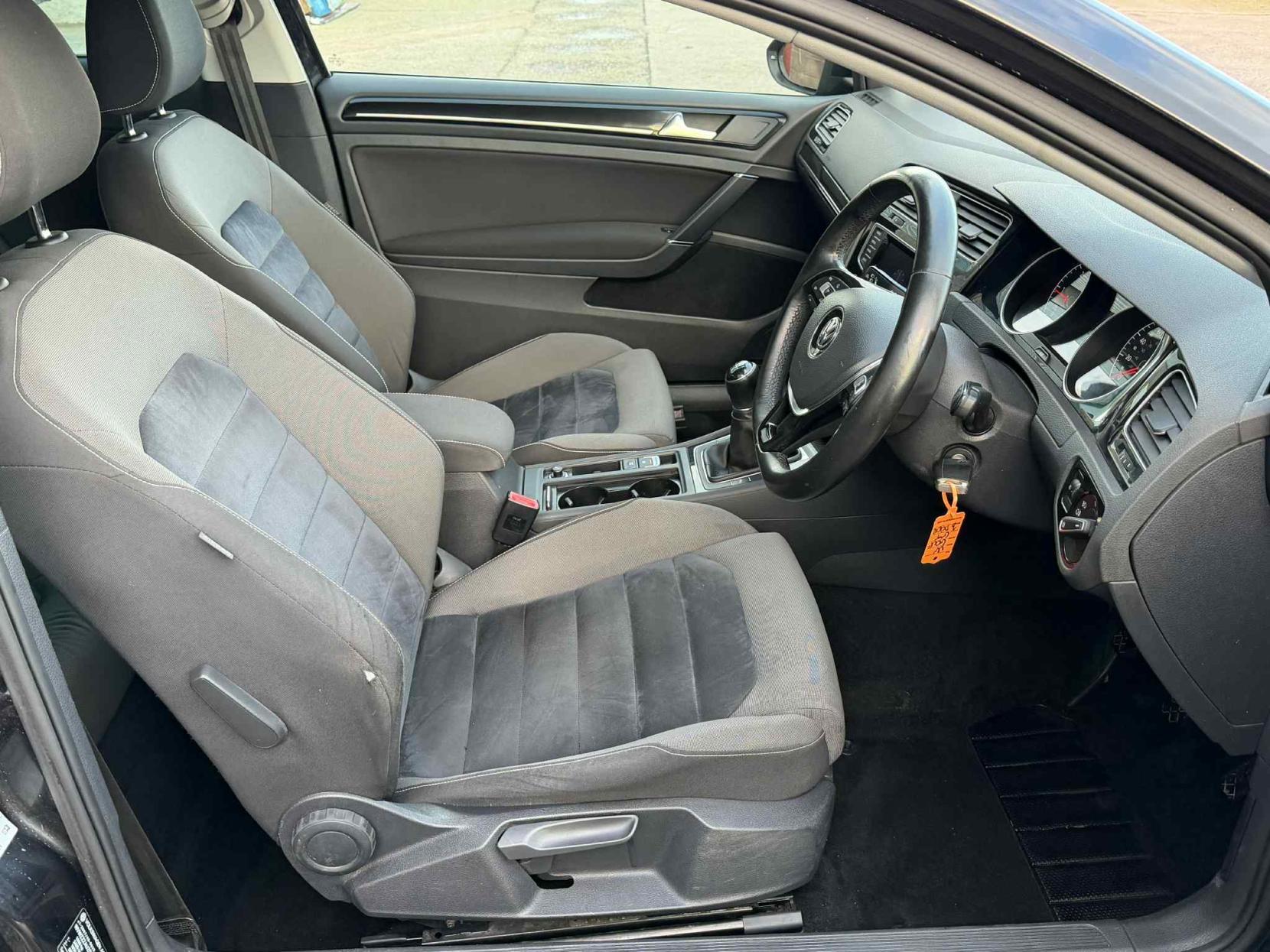 Volkswagen Golf 2.0 TDI BlueMotion Tech GT Hatchback 3dr Diesel Manual Euro 5 (s/s) (150 ps)