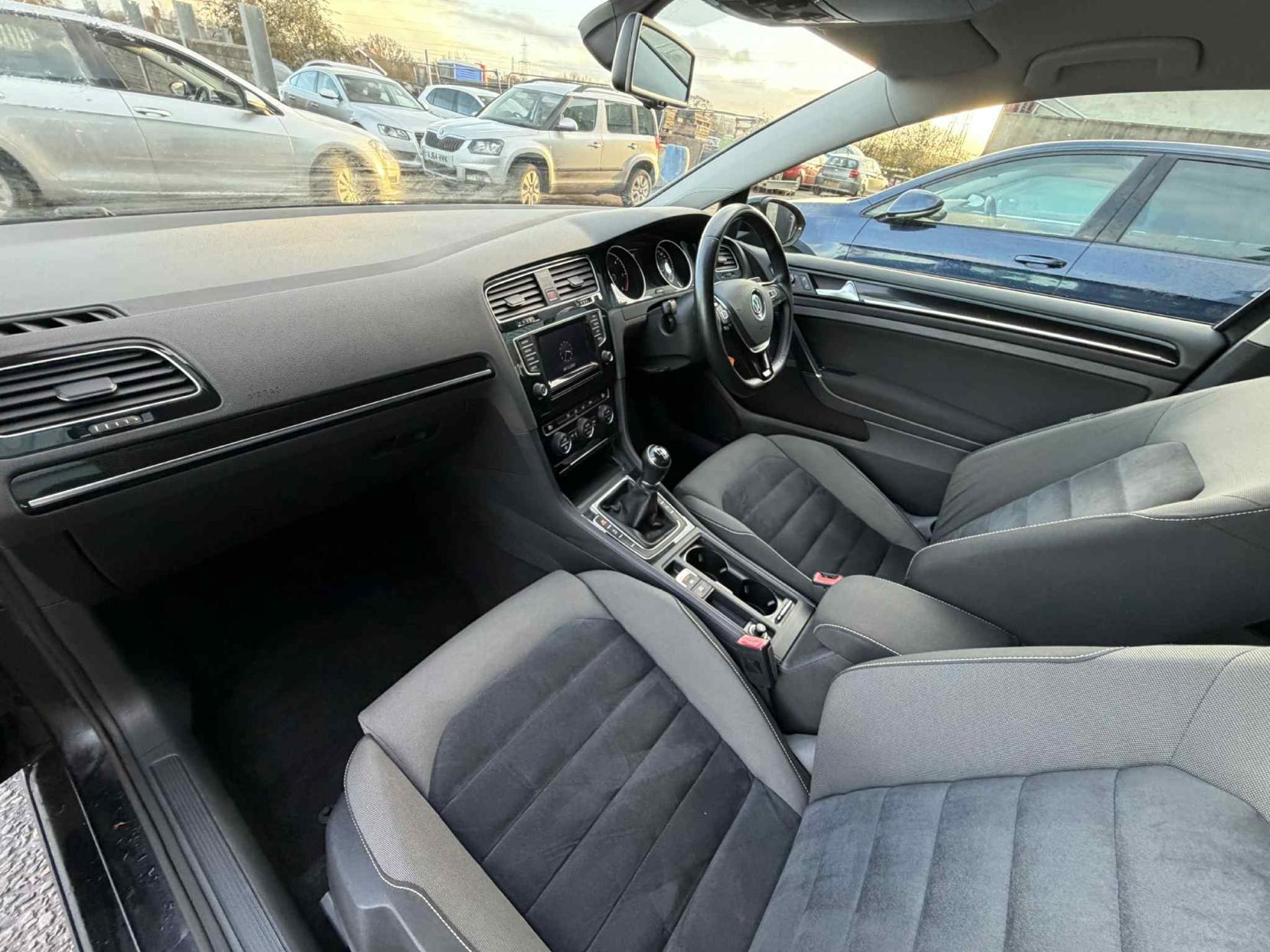 Volkswagen Golf 2.0 TDI BlueMotion Tech GT Hatchback 3dr Diesel Manual Euro 5 (s/s) (150 ps)