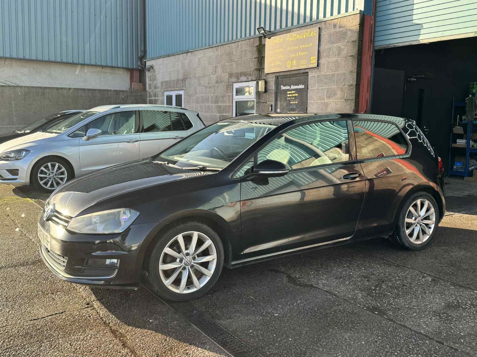 Volkswagen Golf 2.0 TDI BlueMotion Tech GT Hatchback 3dr Diesel Manual Euro 5 (s/s) (150 ps)