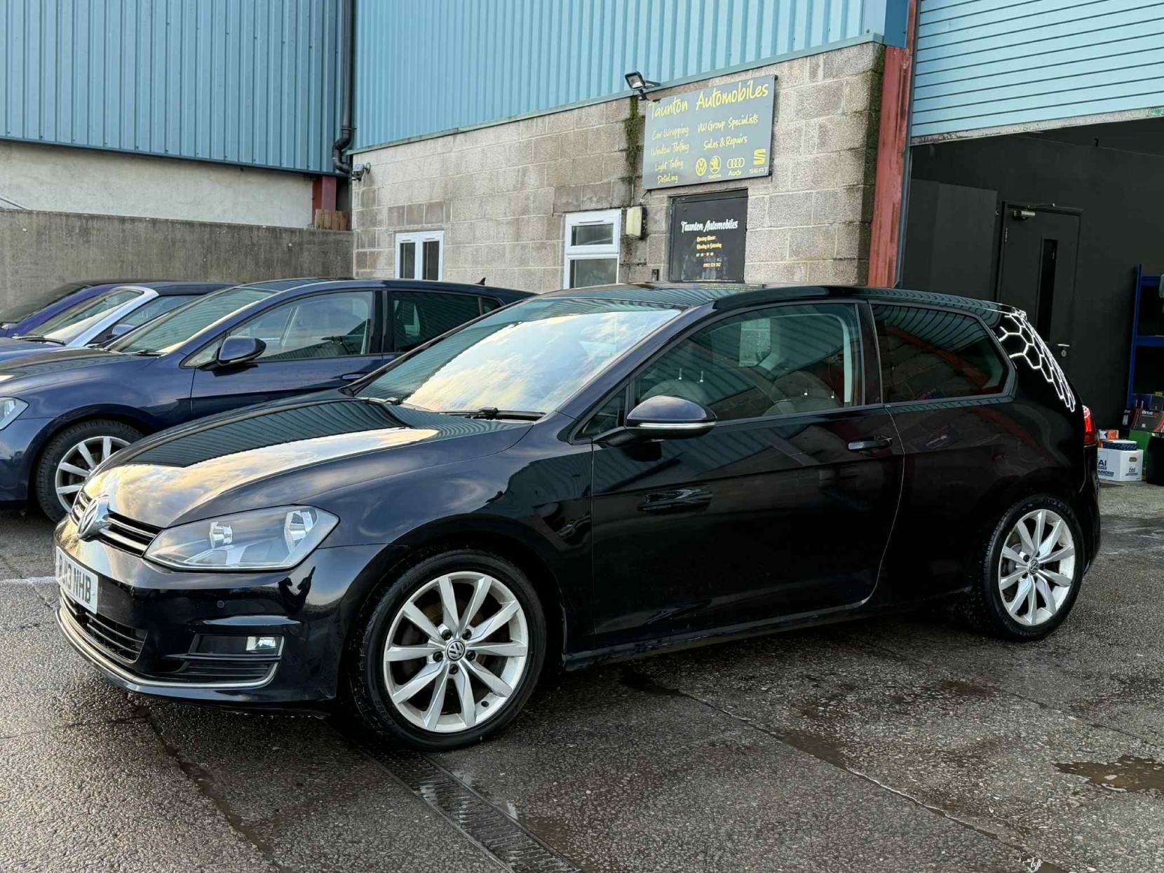 Volkswagen Golf 2.0 TDI BlueMotion Tech GT Hatchback 3dr Diesel Manual Euro 5 (s/s) (150 ps)