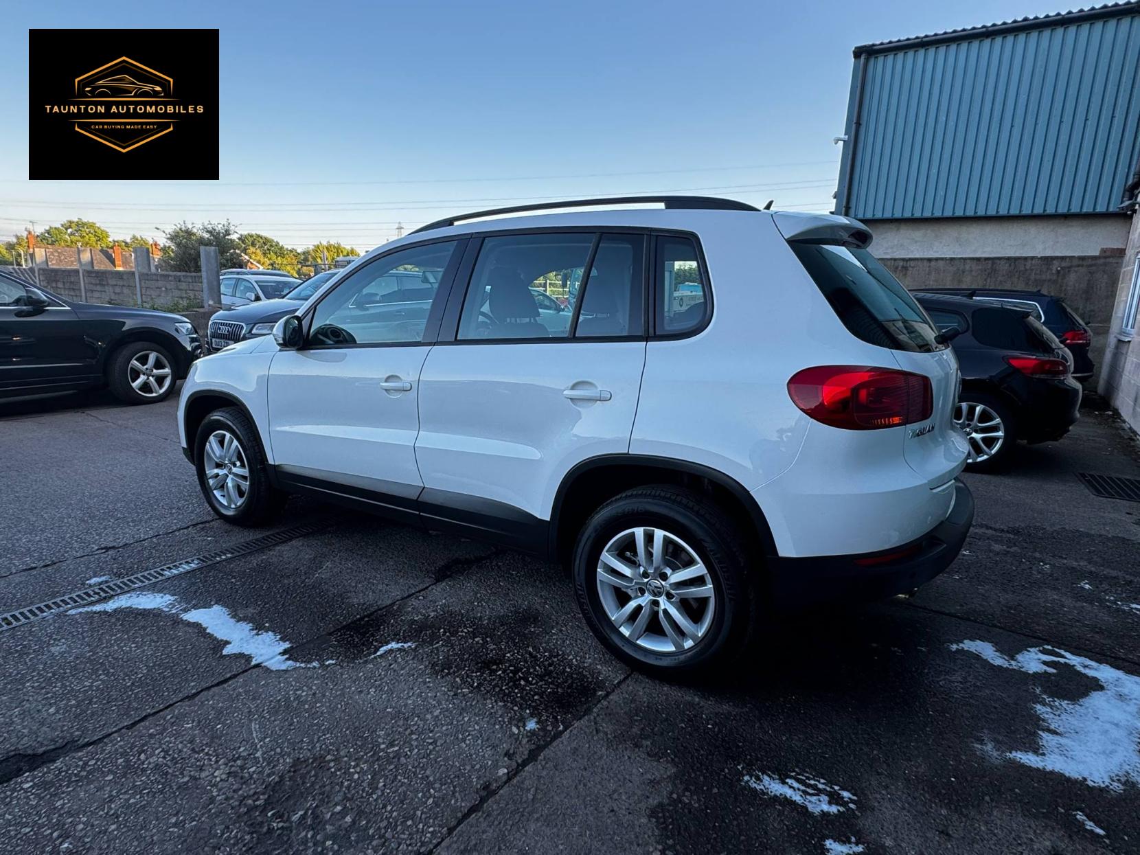 Volkswagen Tiguan 2.0 TDI BlueMotion Tech S SUV 5dr Diesel Manual 2WD Euro 5 (s/s) (110 ps)