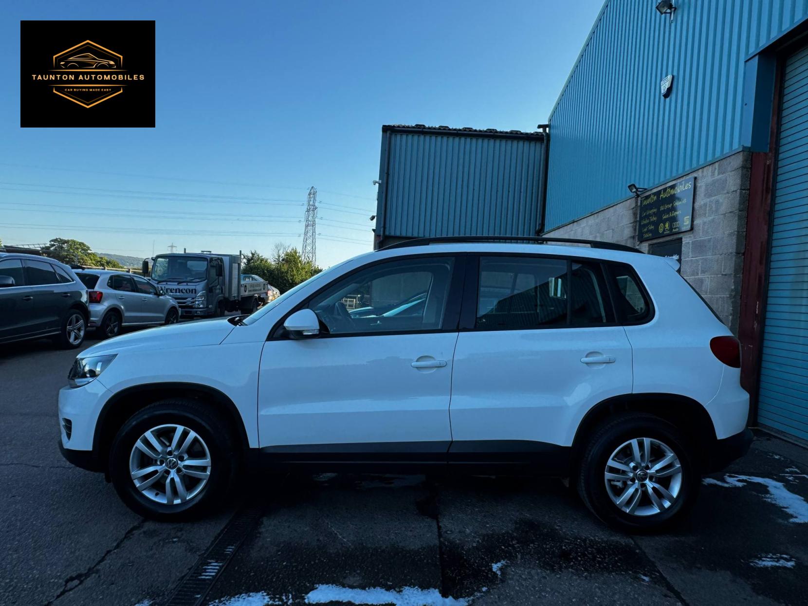 Volkswagen Tiguan 2.0 TDI BlueMotion Tech S SUV 5dr Diesel Manual 2WD Euro 5 (s/s) (110 ps)