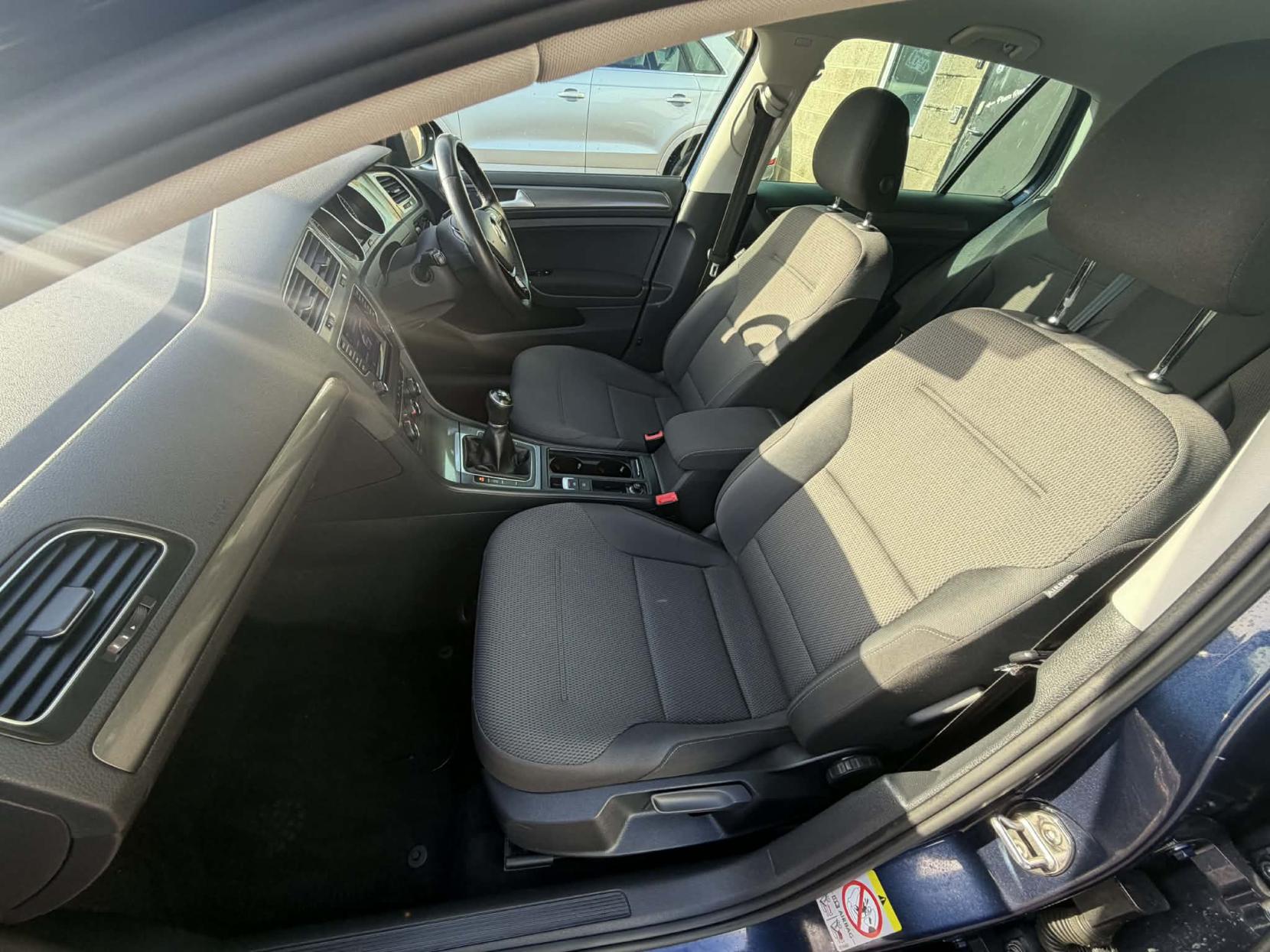 Volkswagen Golf 1.4 TSI BlueMotion Tech SE Hatchback 5dr Petrol Manual Euro 5 (s/s) (122 ps)