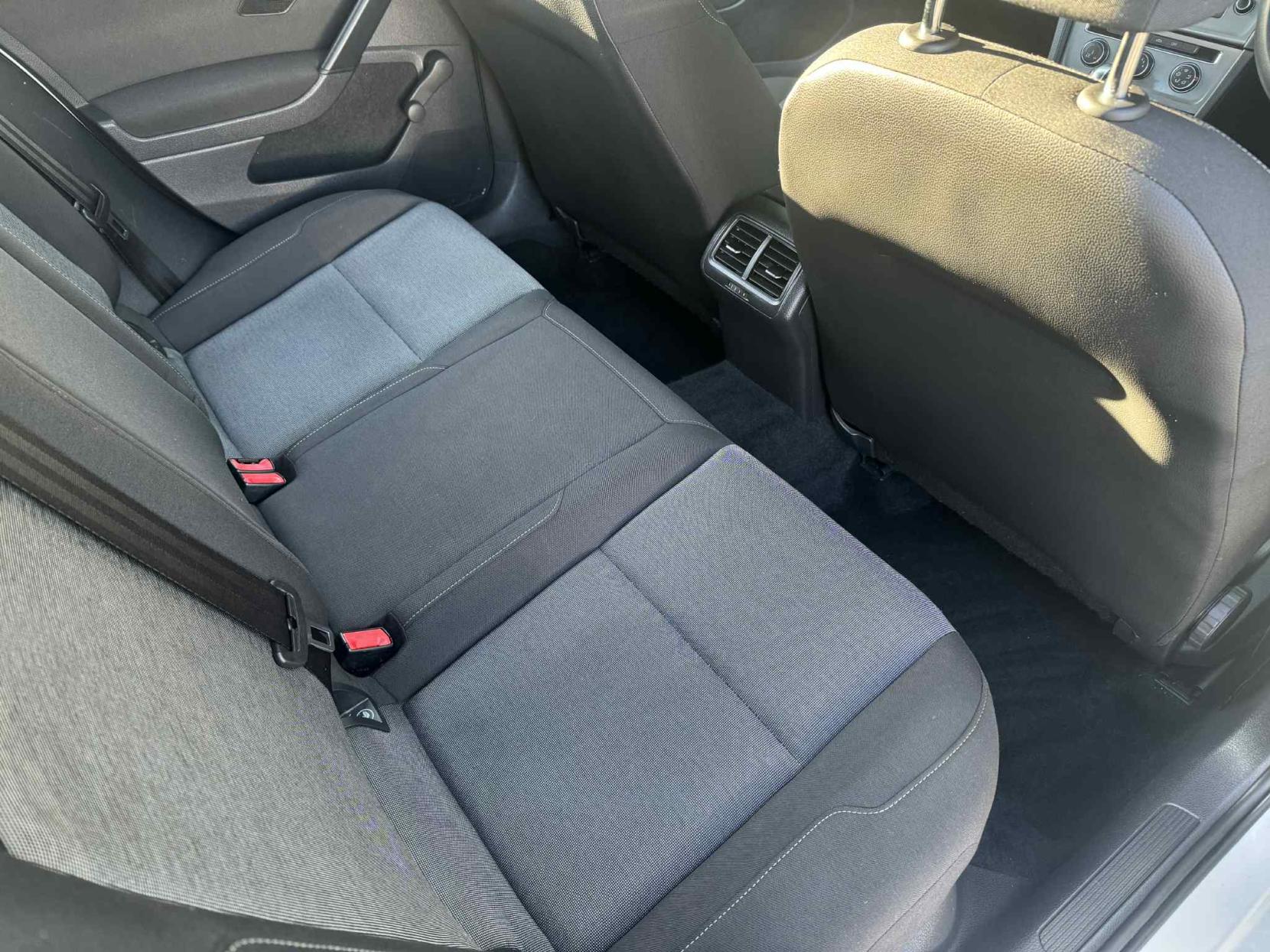 Volkswagen Golf 1.4 TSI BlueMotion Tech S Hatchback 5dr Petrol DSG Euro 5 (s/s) (122 ps)