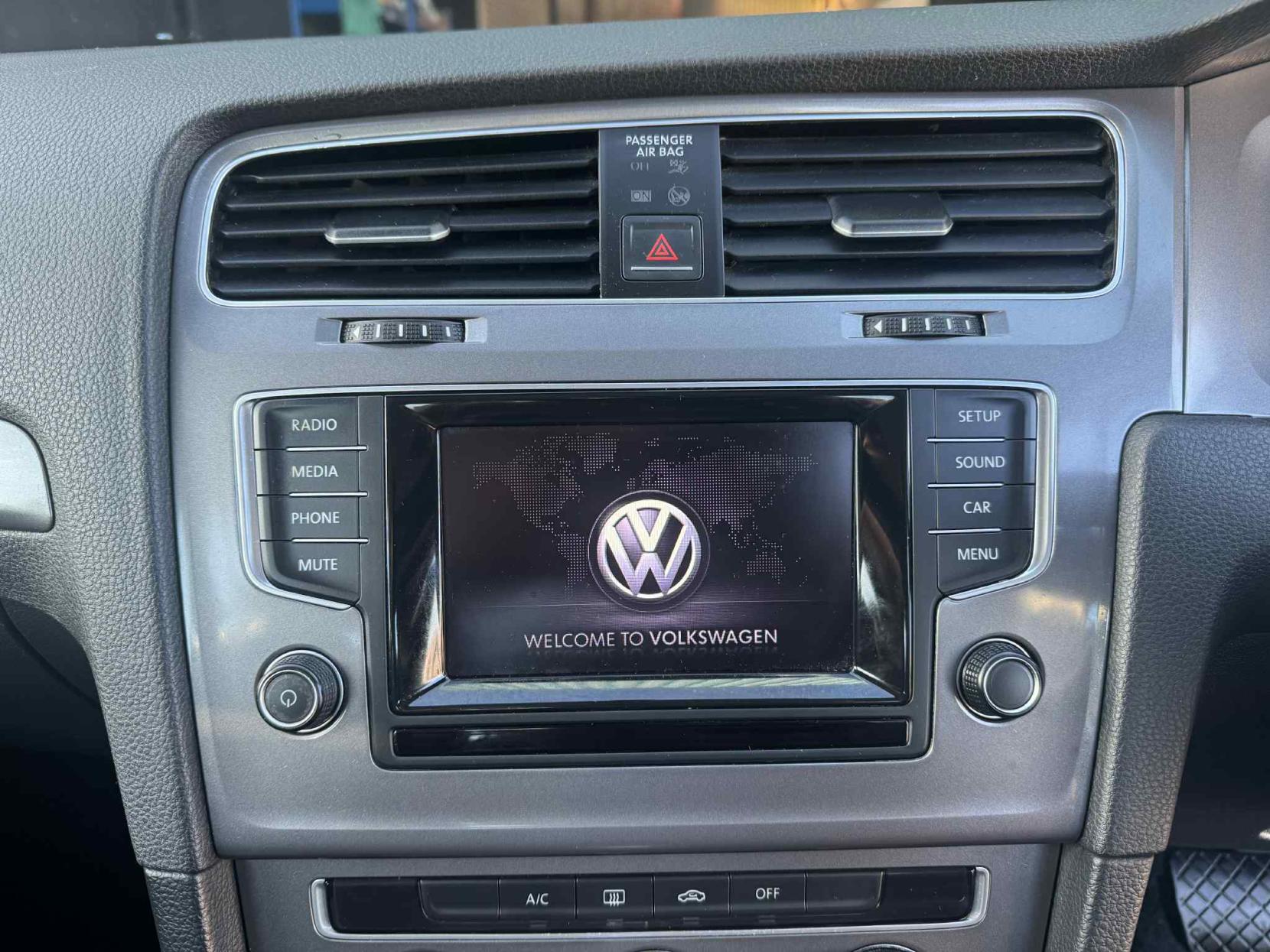 Volkswagen Golf 1.4 TSI BlueMotion Tech S Hatchback 5dr Petrol DSG Euro 5 (s/s) (122 ps)