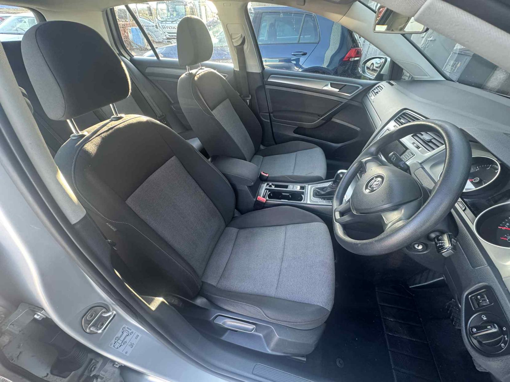 Volkswagen Golf 1.4 TSI BlueMotion Tech S Hatchback 5dr Petrol DSG Euro 5 (s/s) (122 ps)