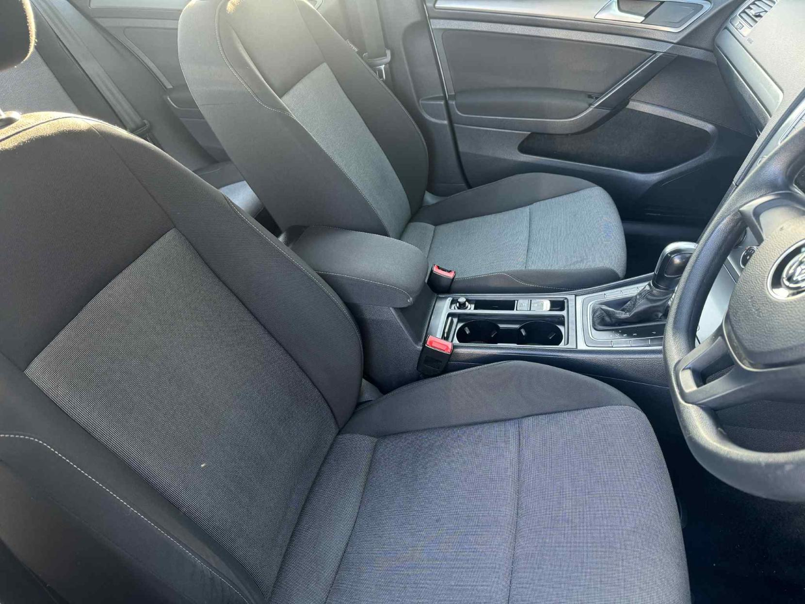 Volkswagen Golf 1.4 TSI BlueMotion Tech S Hatchback 5dr Petrol DSG Euro 5 (s/s) (122 ps)