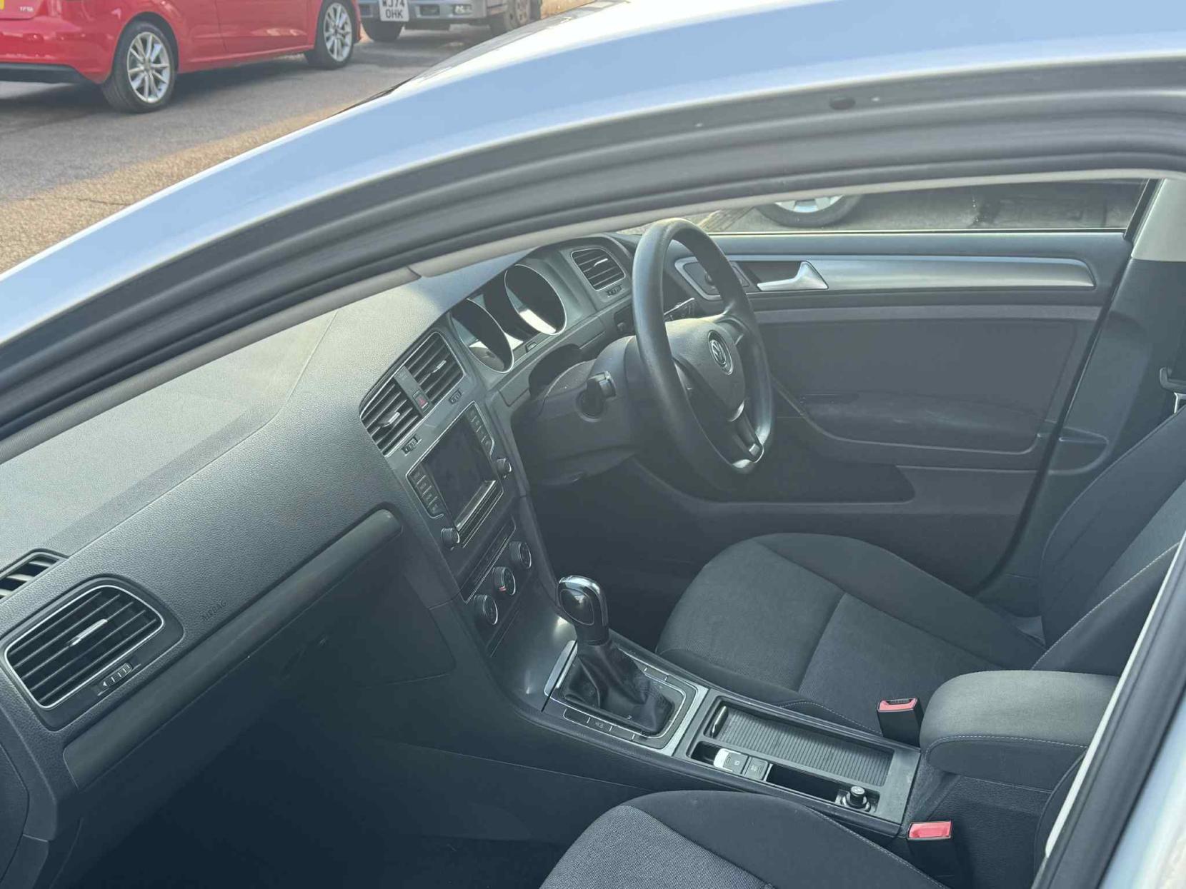 Volkswagen Golf 1.4 TSI BlueMotion Tech S Hatchback 5dr Petrol DSG Euro 5 (s/s) (122 ps)