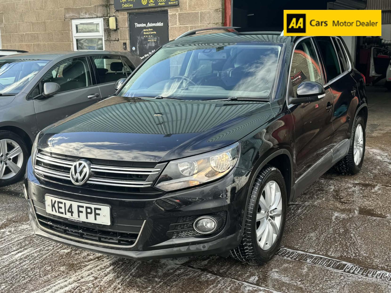 Volkswagen Tiguan 2.0 TDI BlueMotion Tech Match SUV 5dr Diesel Manual 2WD Euro 5 (s/s) (140 ps)