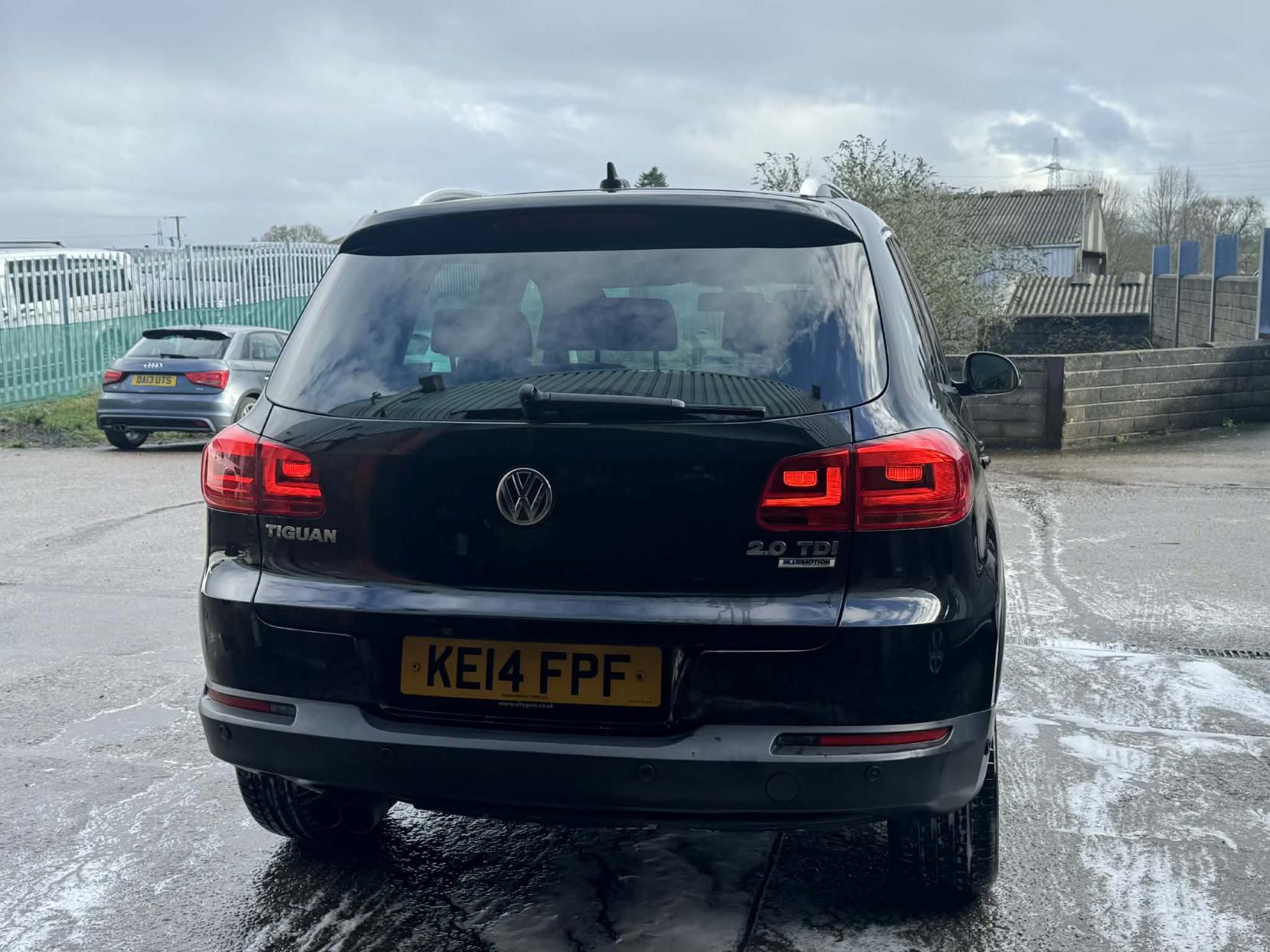 Volkswagen Tiguan 2.0 TDI BlueMotion Tech Match SUV 5dr Diesel Manual 2WD Euro 5 (s/s) (140 ps)