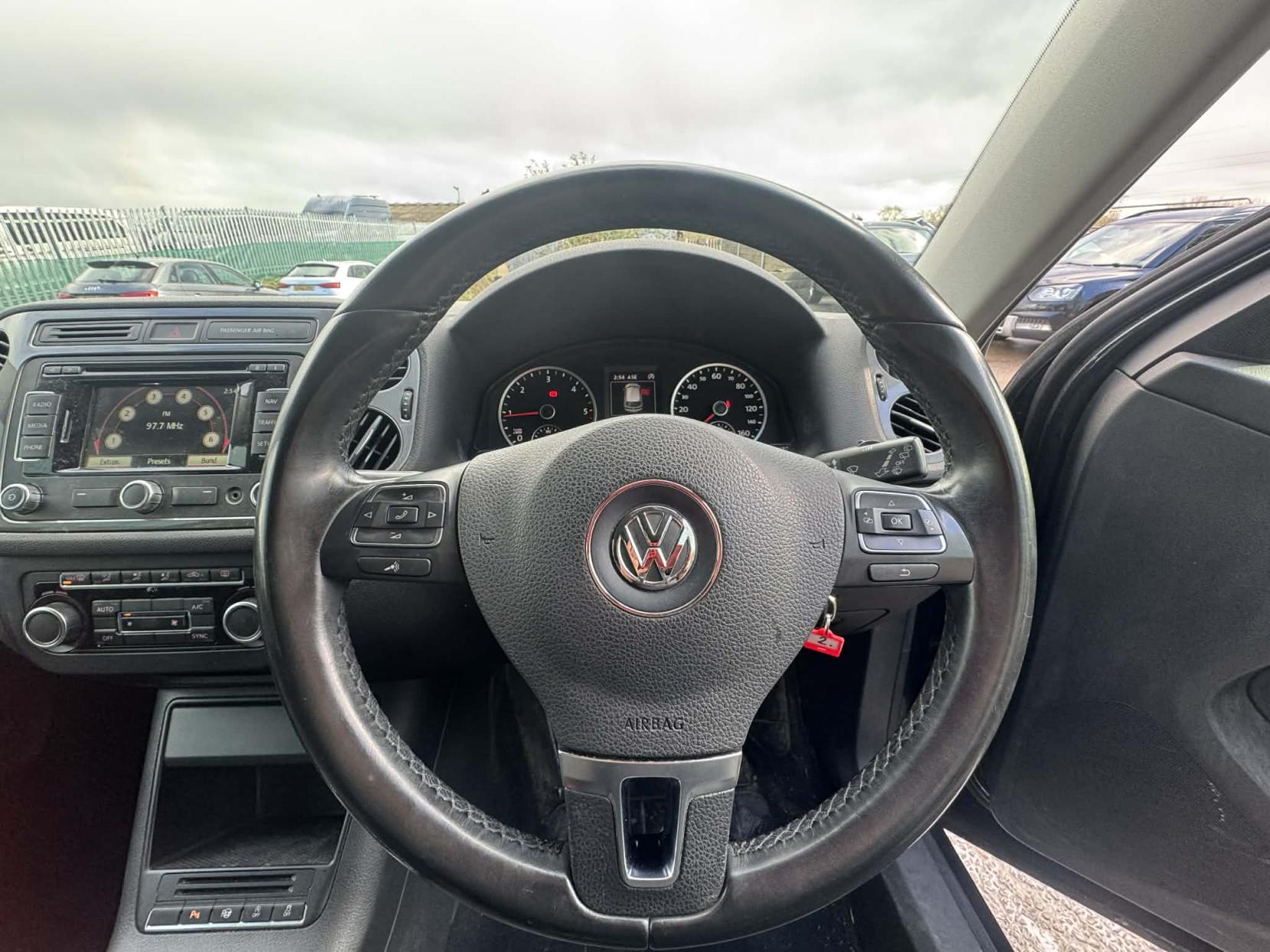 Volkswagen Tiguan 2.0 TDI BlueMotion Tech Match SUV 5dr Diesel Manual 2WD Euro 5 (s/s) (140 ps)