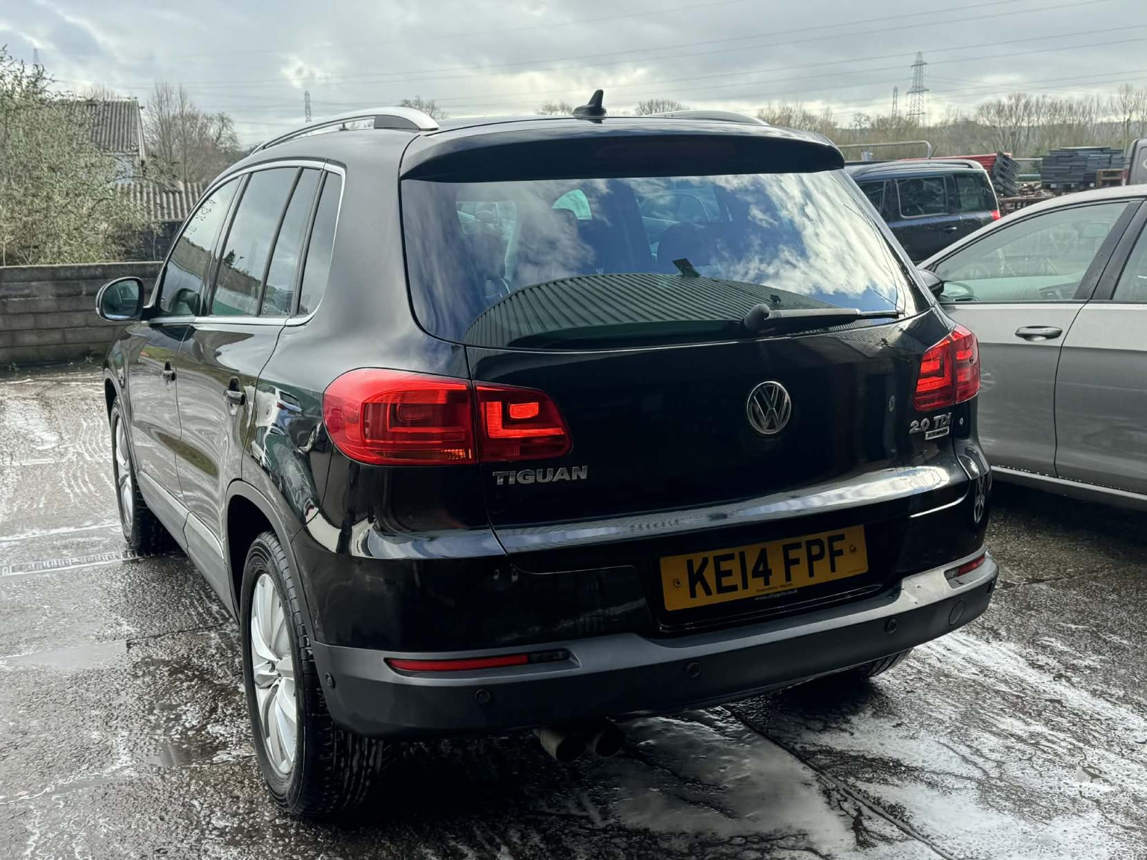 Volkswagen Tiguan 2.0 TDI BlueMotion Tech Match SUV 5dr Diesel Manual 2WD Euro 5 (s/s) (140 ps)