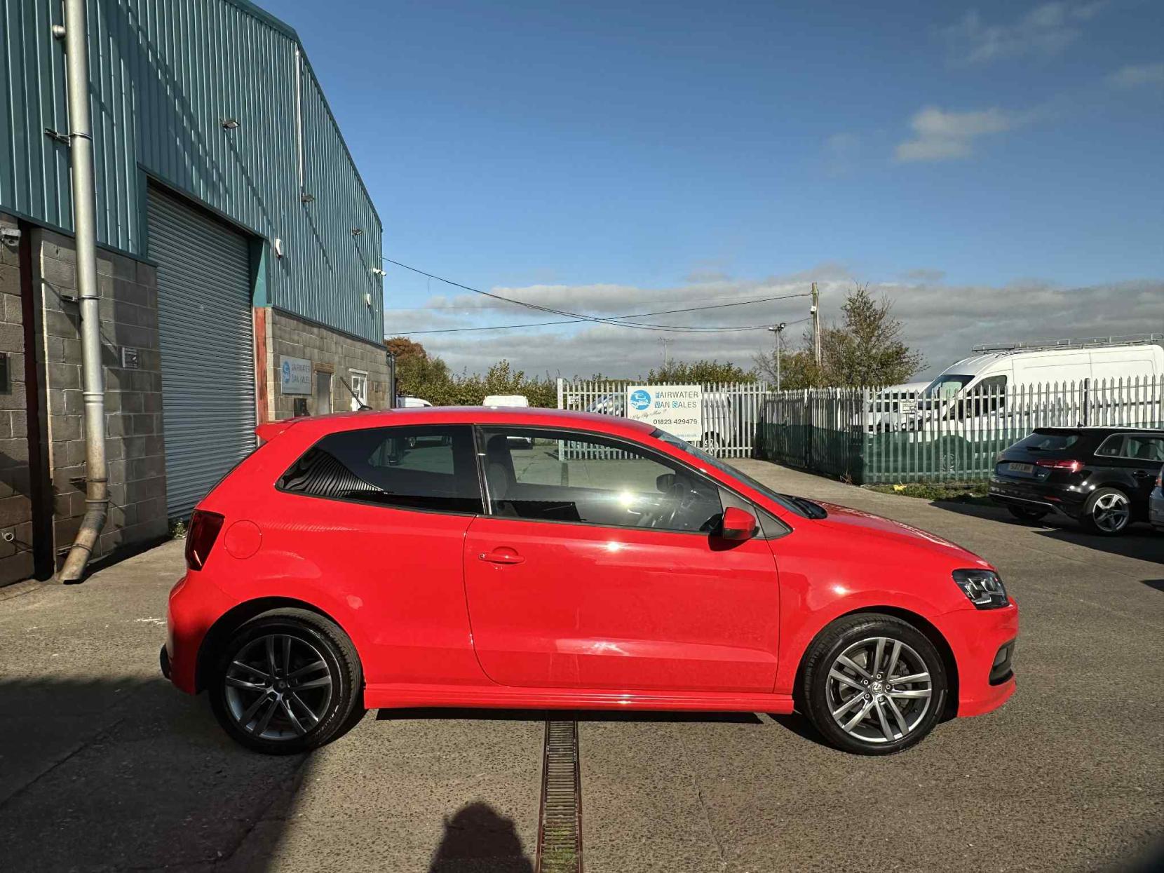Volkswagen Polo 1.0 TSI BlueMotion Tech R-Line Hatchback 3dr Petrol Manual Euro 6 (s/s) (110 bhp)