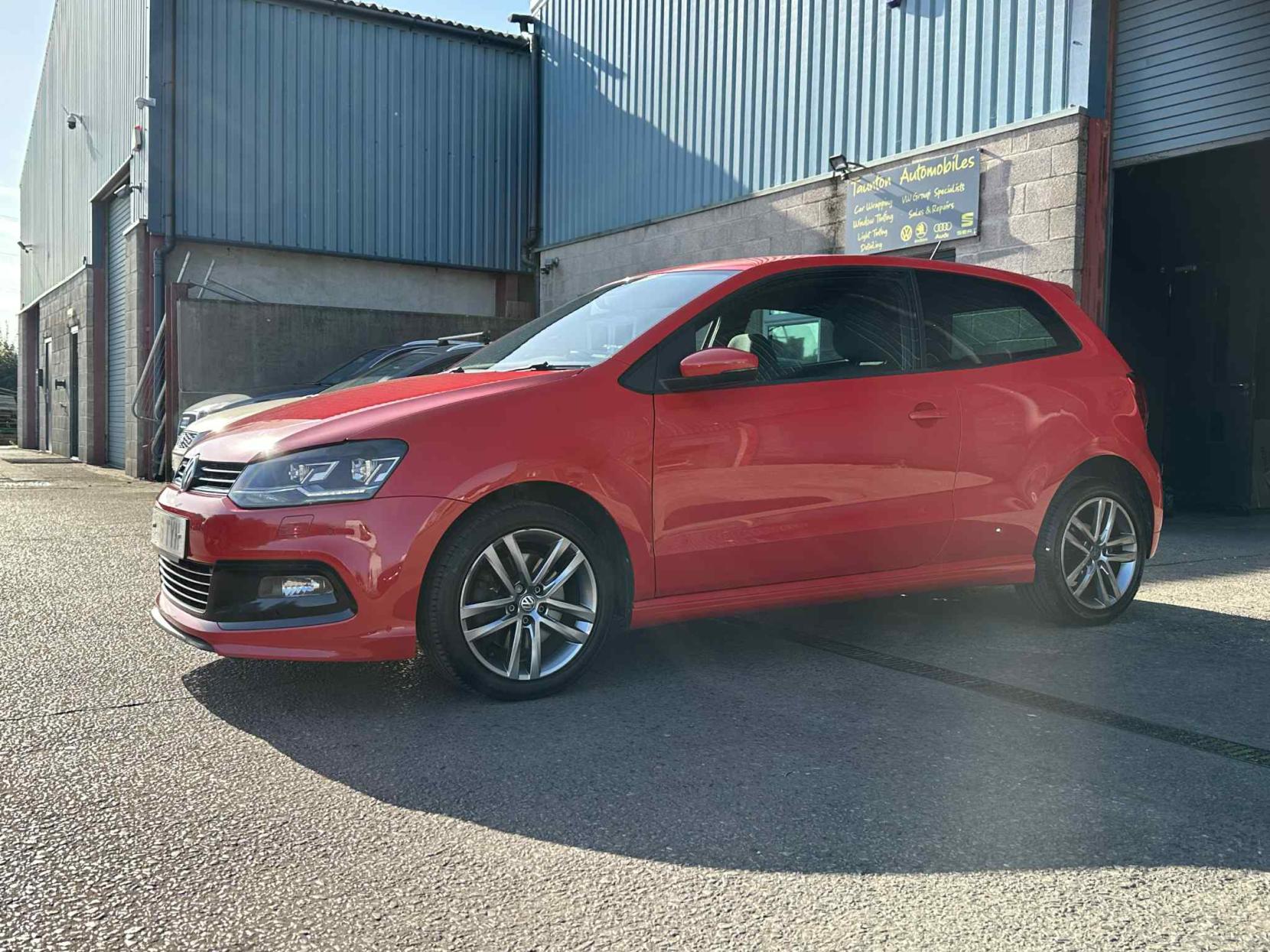 Volkswagen Polo 1.0 TSI BlueMotion Tech R-Line Hatchback 3dr Petrol Manual Euro 6 (s/s) (110 bhp)