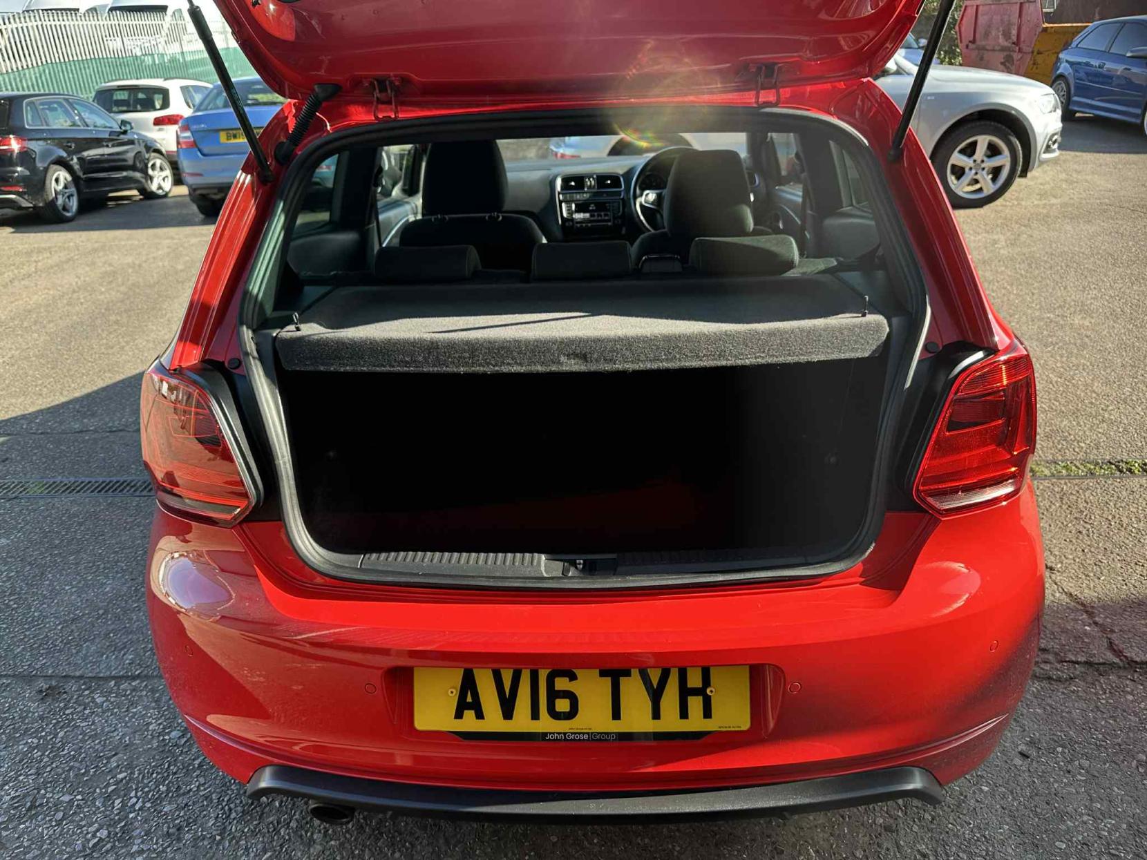 Volkswagen Polo 1.0 TSI BlueMotion Tech R-Line Hatchback 3dr Petrol Manual Euro 6 (s/s) (110 bhp)