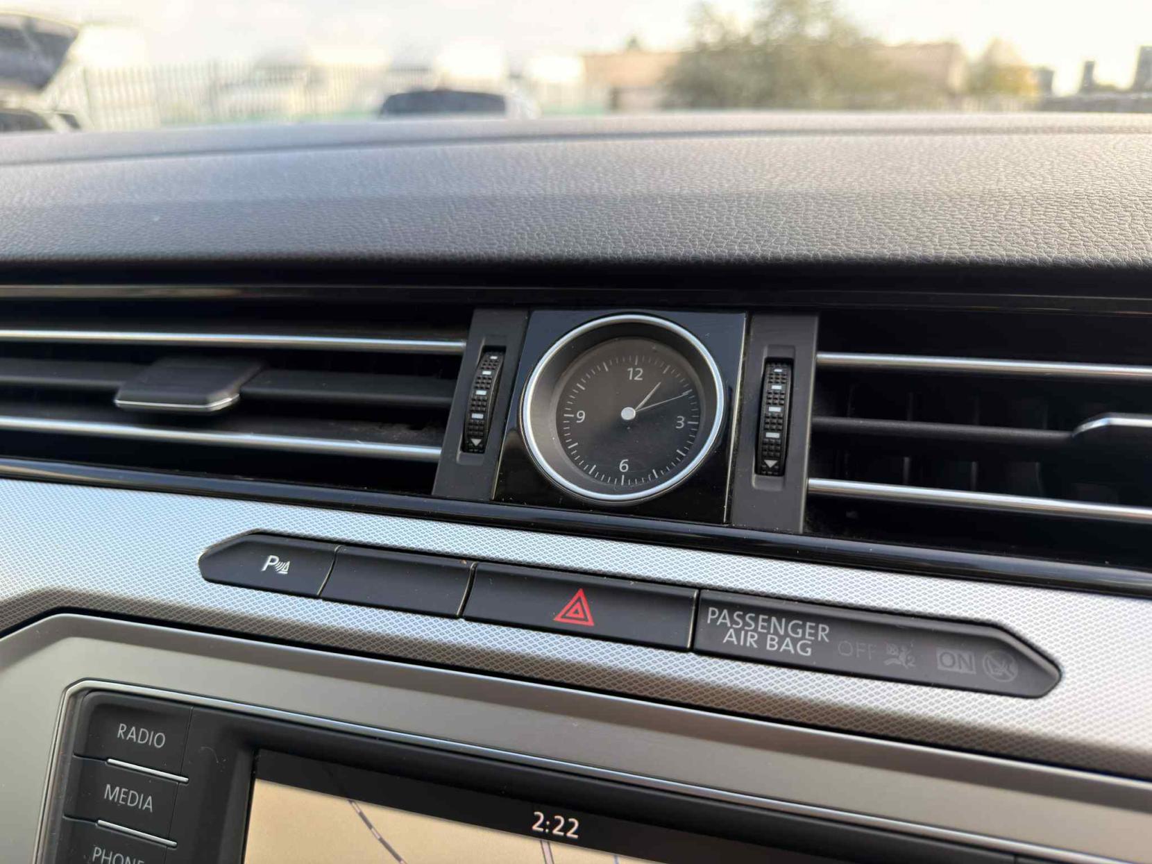 Volkswagen Passat 2.0 TDI BlueMotion Tech SE Business Estate 5dr Diesel Manual Euro 6 (s/s) (150 ps)