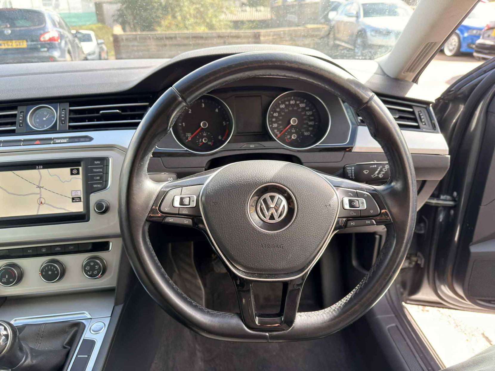 Volkswagen Passat 2.0 TDI BlueMotion Tech SE Business Estate 5dr Diesel Manual Euro 6 (s/s) (150 ps)