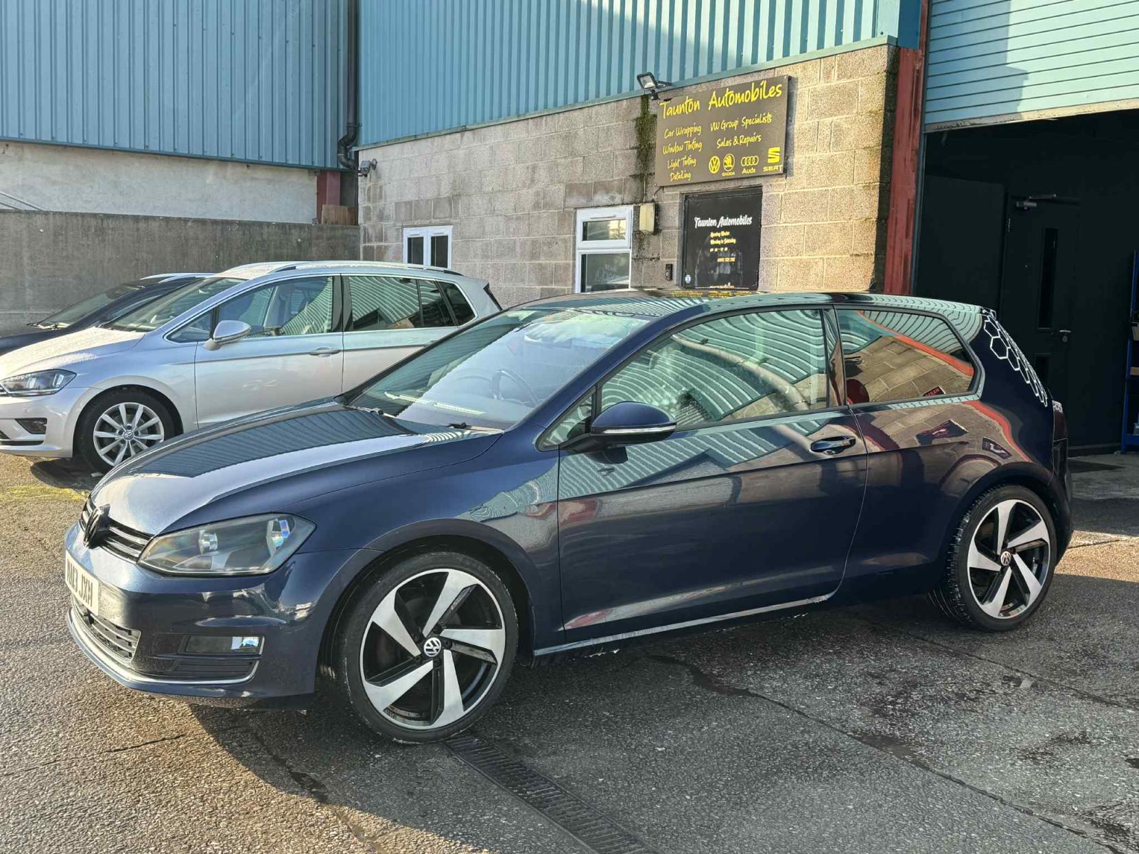 Volkswagen Golf 2.0 TDI BlueMotion Tech GT Hatchback 3dr Diesel Manual Euro 5 (s/s) (150 ps)