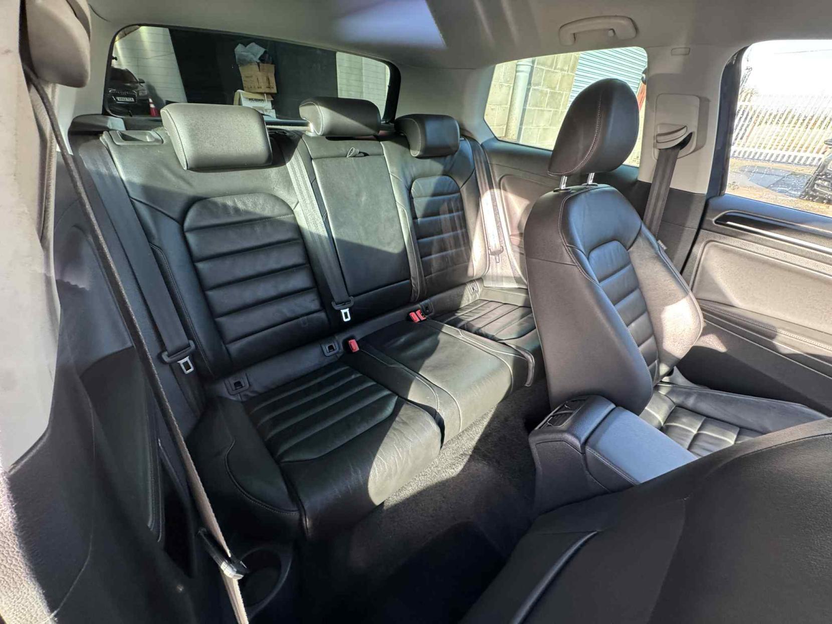 Volkswagen Golf 2.0 TDI BlueMotion Tech GT Hatchback 3dr Diesel Manual Euro 5 (s/s) (150 ps)