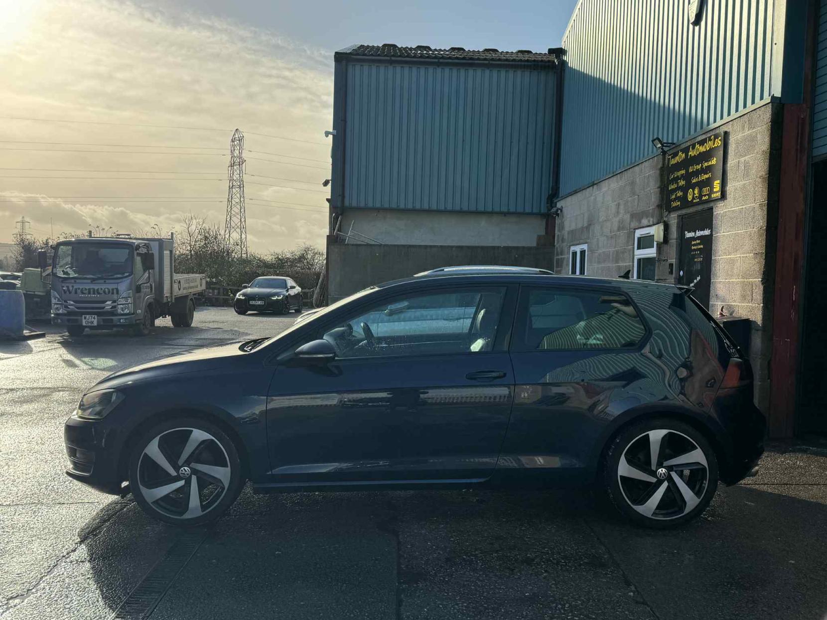 Volkswagen Golf 2.0 TDI BlueMotion Tech GT Hatchback 3dr Diesel Manual Euro 5 (s/s) (150 ps)