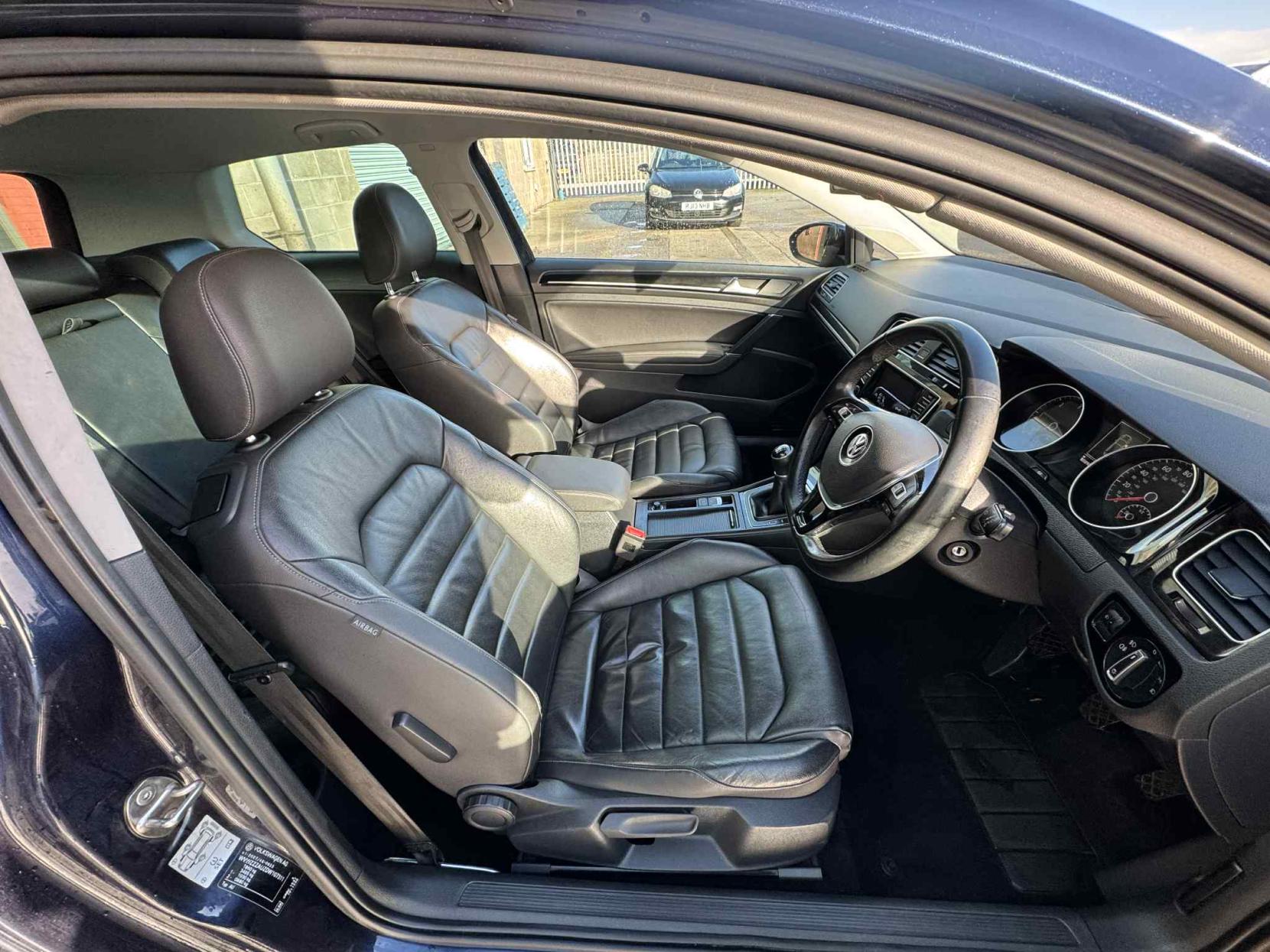 Volkswagen Golf 2.0 TDI BlueMotion Tech GT Hatchback 3dr Diesel Manual Euro 5 (s/s) (150 ps)