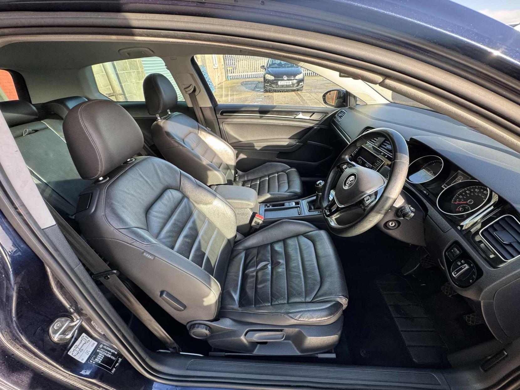 Volkswagen Golf 2.0 TDI BlueMotion Tech GT Hatchback 3dr Diesel Manual Euro 5 (s/s) (150 ps)