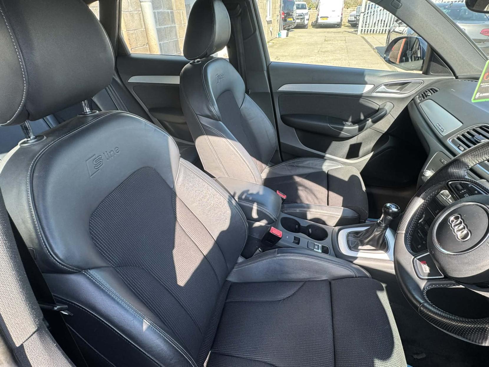 Audi Q3 2.0 TDI S line SUV 5dr Diesel Manual quattro Euro 5 (s/s) (140 ps)