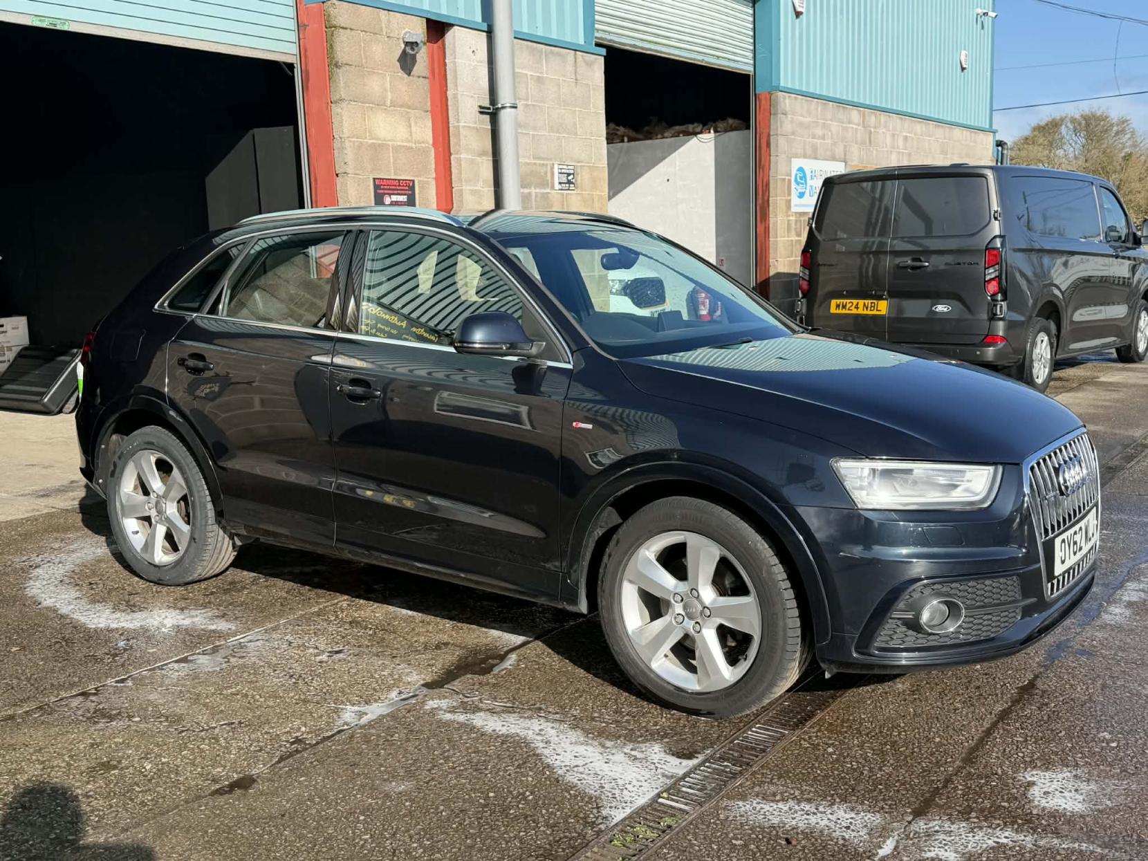 Audi Q3 2.0 TDI S line SUV 5dr Diesel Manual quattro Euro 5 (s/s) (140 ps)