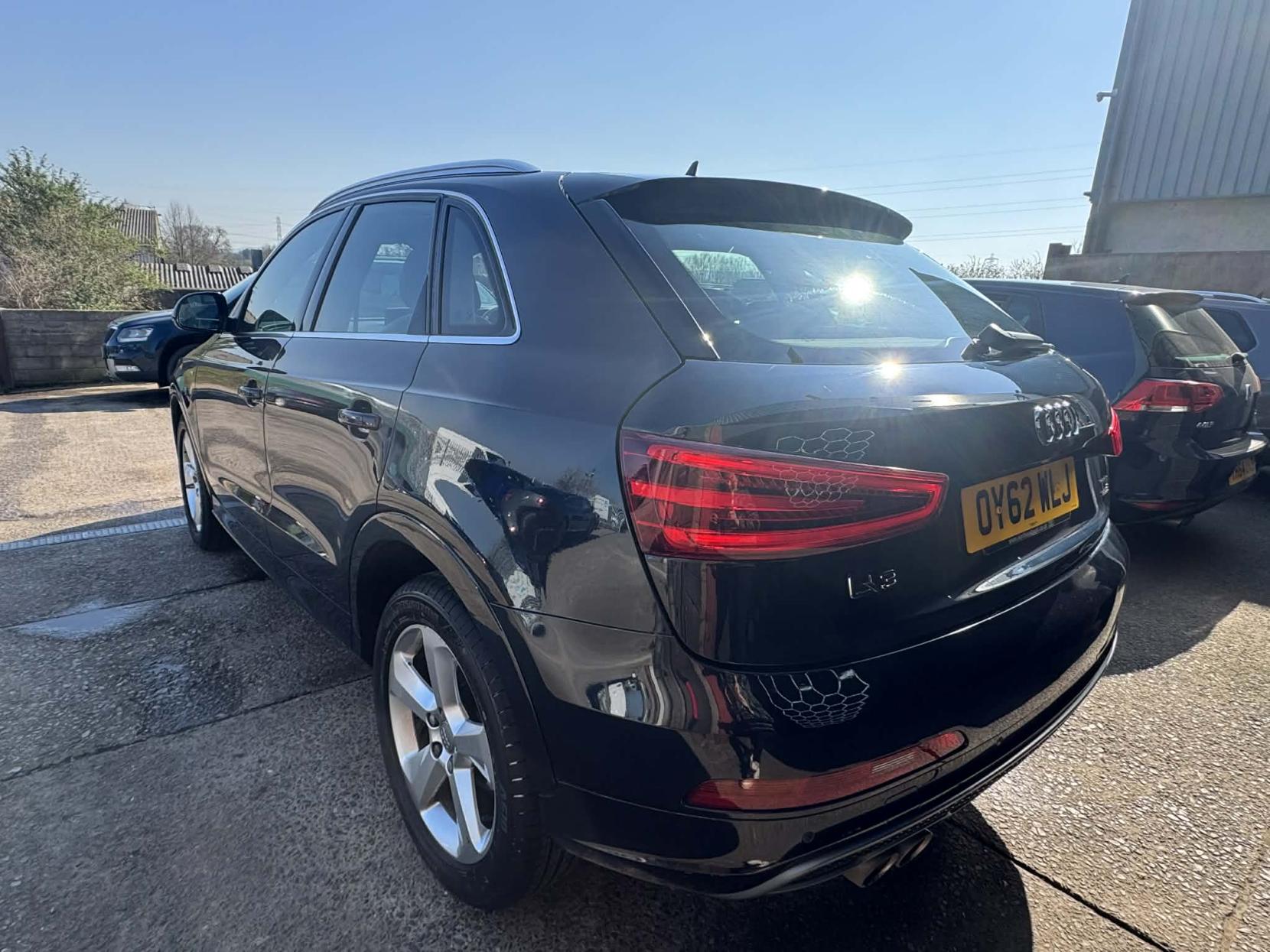 Audi Q3 2.0 TDI S line SUV 5dr Diesel Manual quattro Euro 5 (s/s) (140 ps)