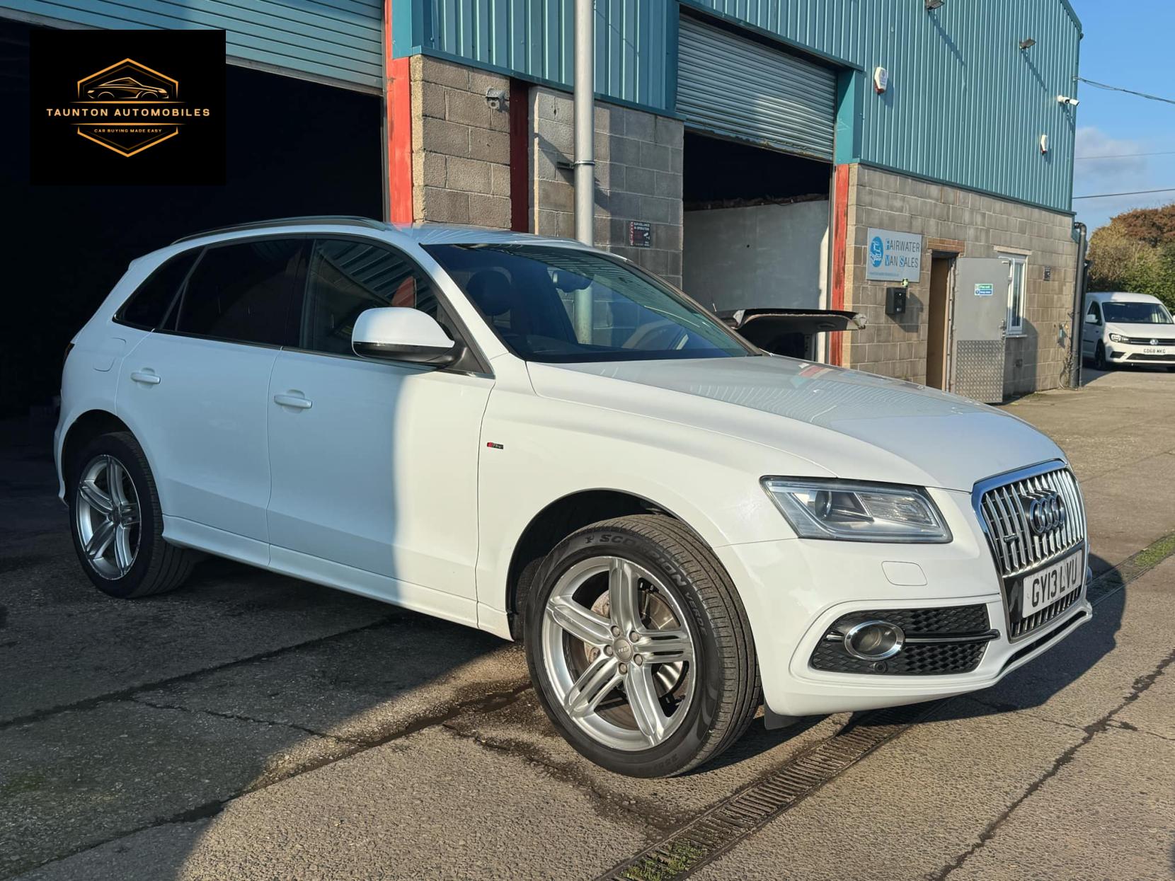 Audi Q5 2.0 TDI S line Plus SUV 5dr Diesel Manual quattro Euro 5 (s/s) (143 ps)