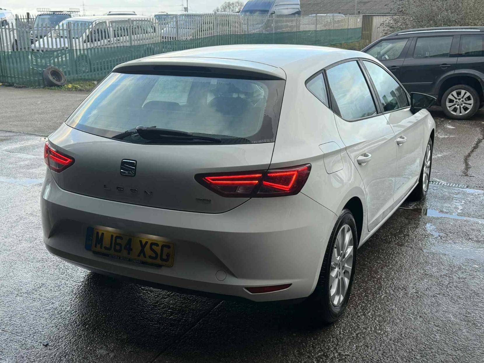 SEAT Leon 1.6 TDI CR SE Hatchback 5dr Diesel Manual Euro 5 (s/s) (105 ps)