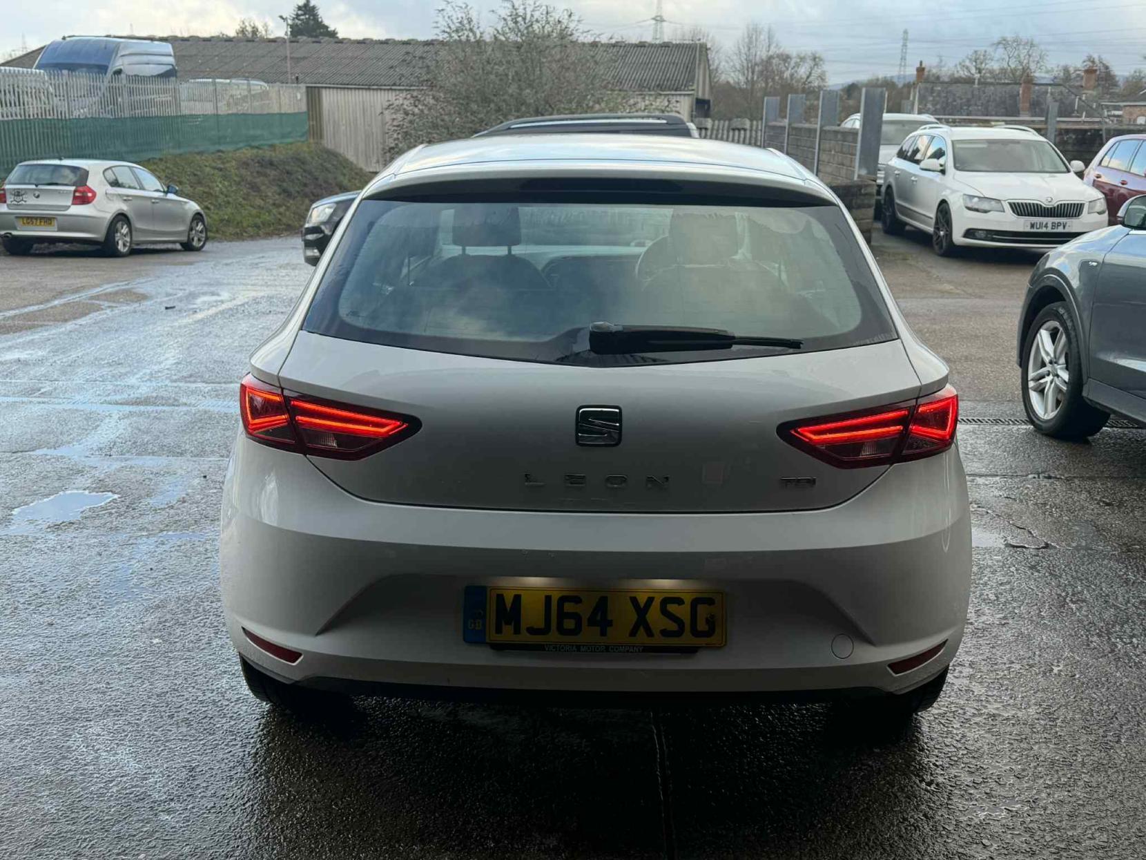 SEAT Leon 1.6 TDI CR SE Hatchback 5dr Diesel Manual Euro 5 (s/s) (105 ps)