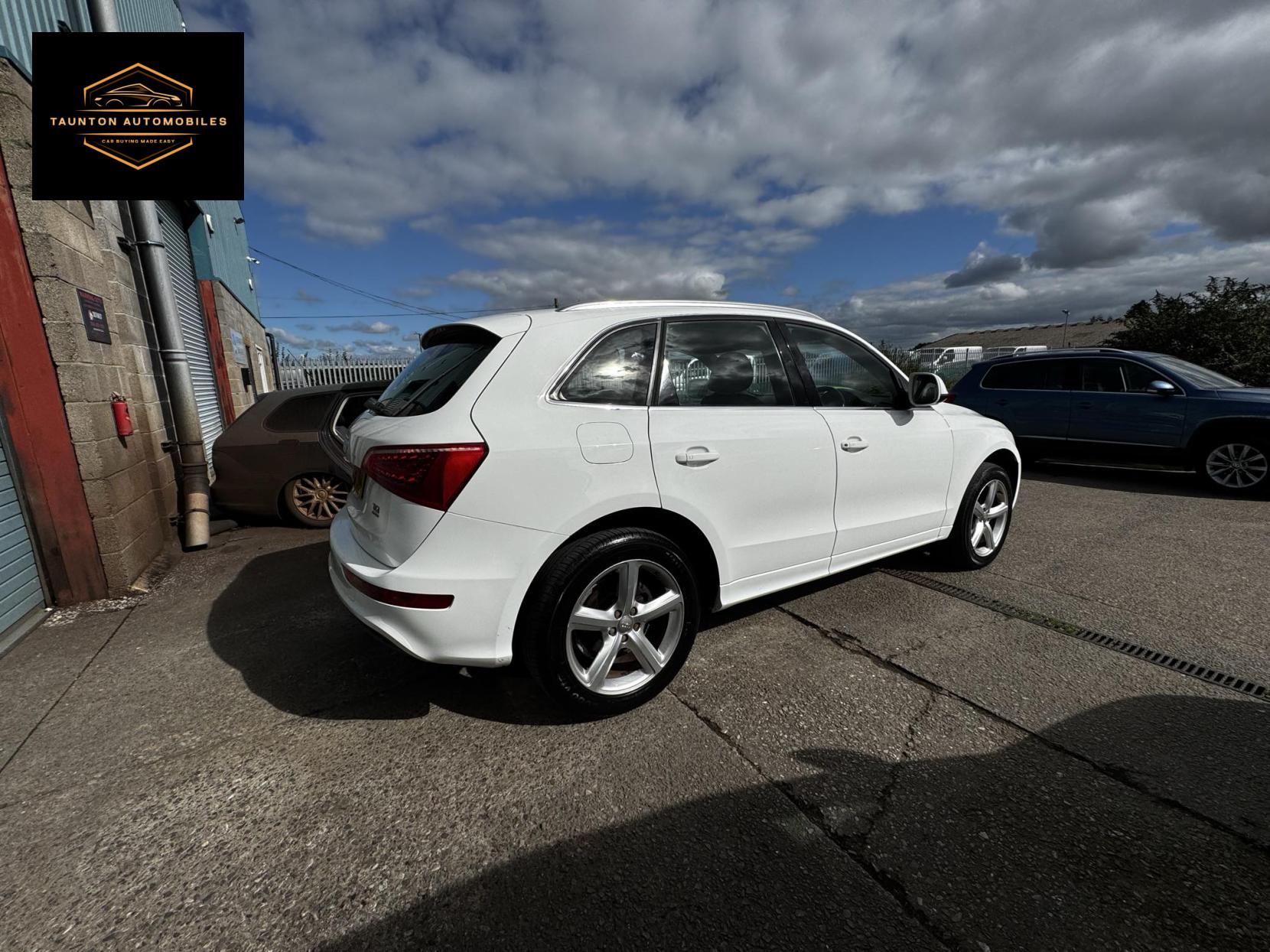 Audi Q5 2.0 TDI S line SUV 5dr Diesel Manual quattro Euro 5 (s/s) (170 ps)