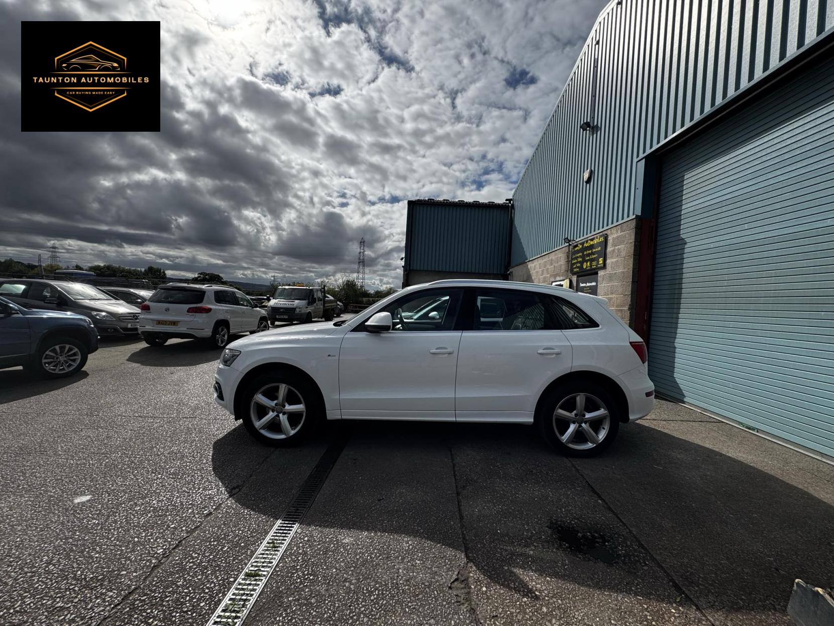 Audi Q5 2.0 TDI S line SUV 5dr Diesel Manual quattro Euro 5 (s/s) (170 ps)