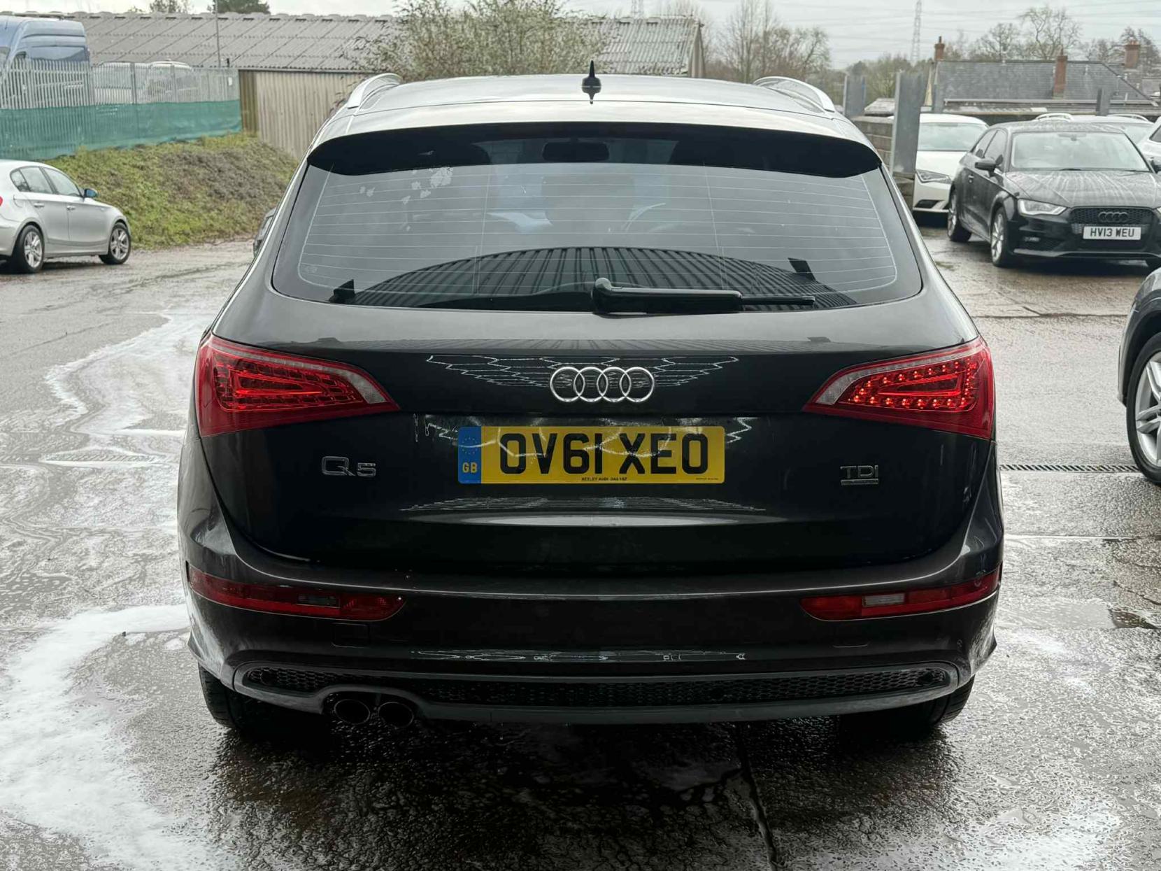 Audi Q5 2.0 TDI S line SUV 5dr Diesel Manual quattro Euro 5 (s/s) (143 ps)